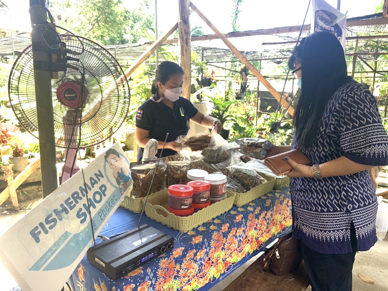 สำนักงานประมงจังหวัดภูเก็ต จัดงานวันถ่ายทอดเทคโนโลยีเพื่อเริ่มต้มฤดูกาลใหม่ (Field Day)  ซึ่งเป็นกิจกรรมภายใต้โครงการศูนย์เรียนรู้การเพิ่มประสิทธิภาพการผลิตสินค้าเกษตร (ศพก.) กิจกรรมศูนย์เรียนการเพิ่มประสิทธิภาพการผลิตสินค้าประมง ปีงบประมาณ พ.ศ. 2565..คลิก