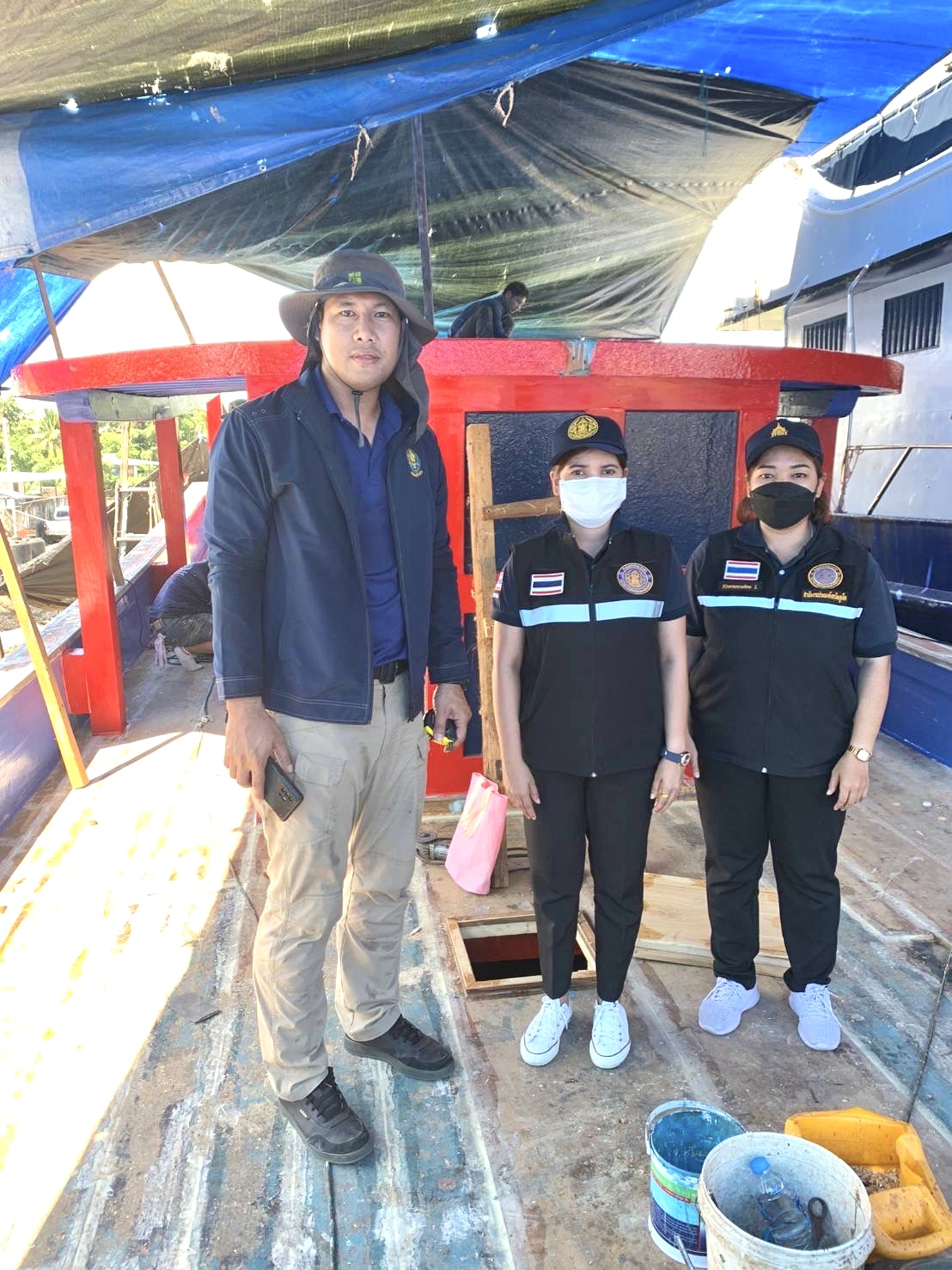 สำนักงานประมงจังหวัดภูเก็ต ลงพื้นที่ร่วมกับเจ้าหน้าที่เจ้าท่าส่วนภูมิภาคสาขาภูเก็ต เพื่อดำเนินการตรวจสอบเรือประมงที่มีการเปลี่ยนแปลงเครื่องยนต์ และเปลี่ยนแปลงขนาดเรือ จำนวน 5 ลำ..คลิก