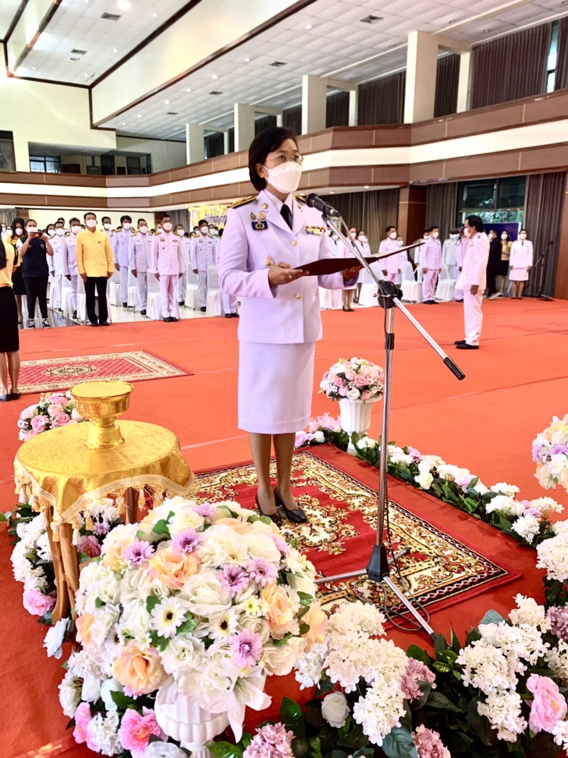 วันที่ 28 กรกฎาคม 2565 เวลา 08.00 น. นายบุญหลาย  กุลนารัตน์  ประมงจังหวัดหนองบัวลำภู พร้อมด้วย นางถนอมขวัญ นอศรี หัวหน้ากลุ่มบริหารและยุทธศาสตร์ และนายตะวัน พวงพันธุ์ เจ้าหน้าที่วิเคราะห์นโยบายเเละแผน ร่วมพิธีถวายสัตย์ปฏิญาณเพื่อเป็นข้าราชการที่ดีและพลังของแผ่นดิน ประจำปี 2565 ณ หอประชุมอนาลโย ศูนย์ราชการจังหวัดหนองบัวลำภู..คลิก