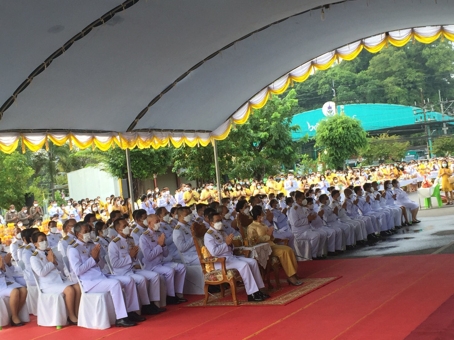 สำนักงานประมงจังหวัดพัทลุง  เข้าร่วมพิธีทำบุญตักบาตร ถวายเป็นพระราชกุศล พระบาทสมเด็จพระเจ้าอยู่หัว เนื่องในโอกาสวันเฉลิมพระชนมพรรษาพระบาทสมเด็จพระเจ้าอยู่หัว 28 กรกฎาคม 2565