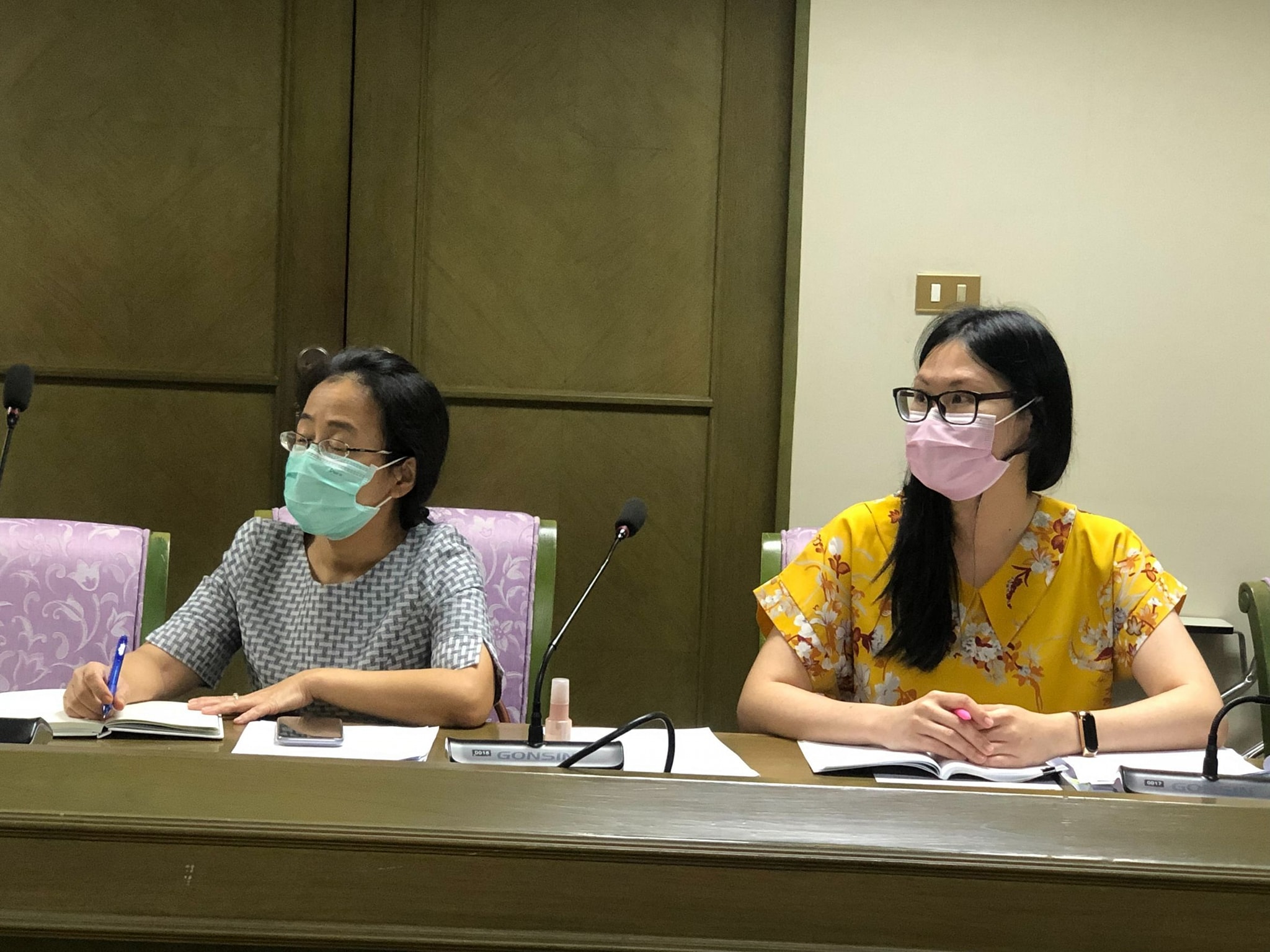 นายถาวร ทันใจ เป็นประธานการประชุมเตรียมการจัดทำพิธีสารไทย - จีน เรื่อง การนำเข้า - ส่งออกสินค้าสัตว์น้ำมีชีวิต..คลิก