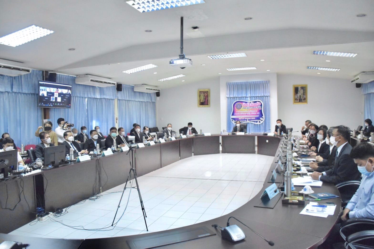นายเฉลิมชัย สุวรรณรักษ์ อธิบดีกรมประมง นำเสนอผลงานผ่านรูปแบบ Hybrid Meeting เพื่อเข้ารับการตรวจประเมินรางวัลเลิศรัฐ PMQA 4.0 กรมประมง..คลิก