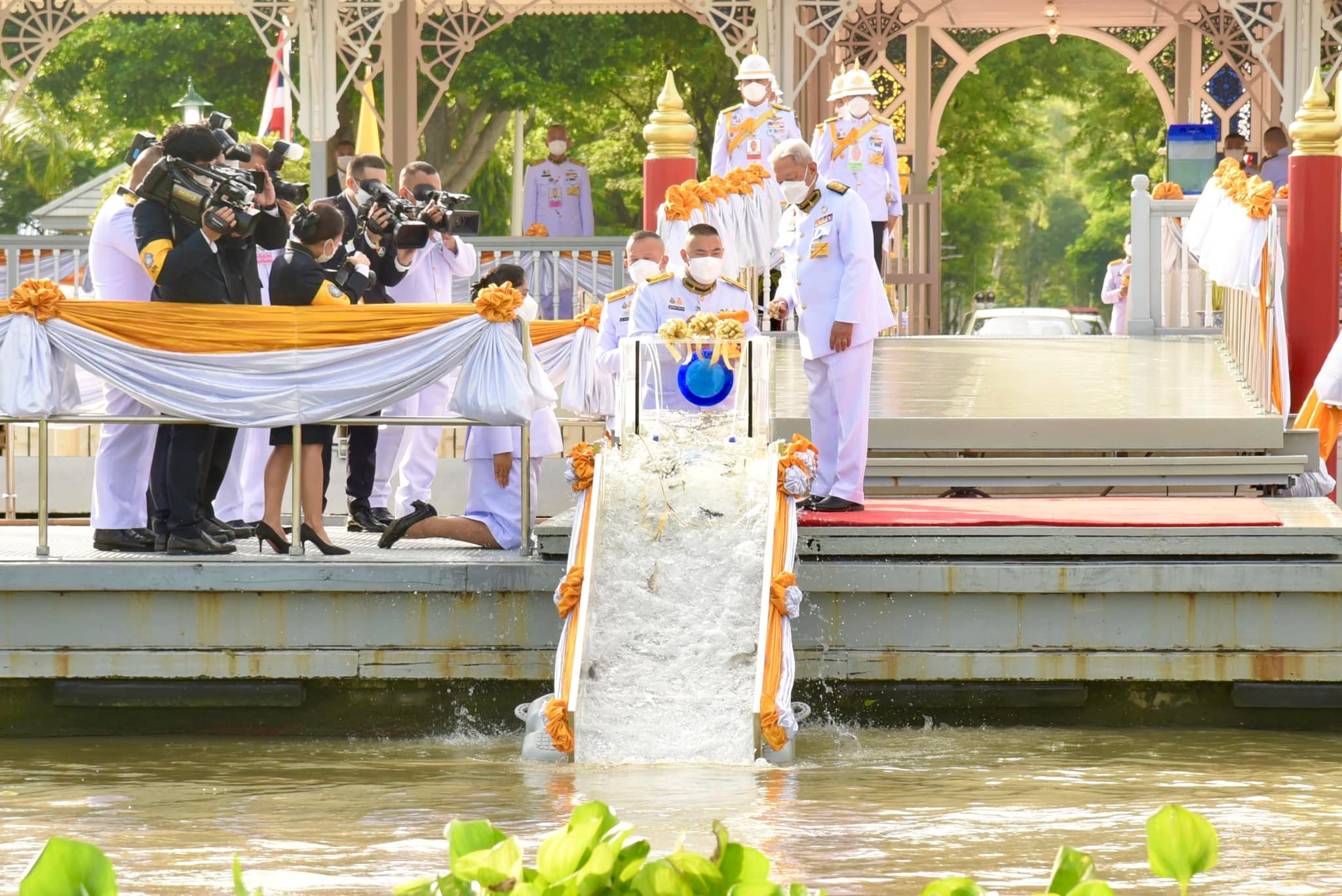 ๒๘ กรกฎาคม ๒๕๖๕ พิธีปล่อยพันธุ์สัตว์น้ำ