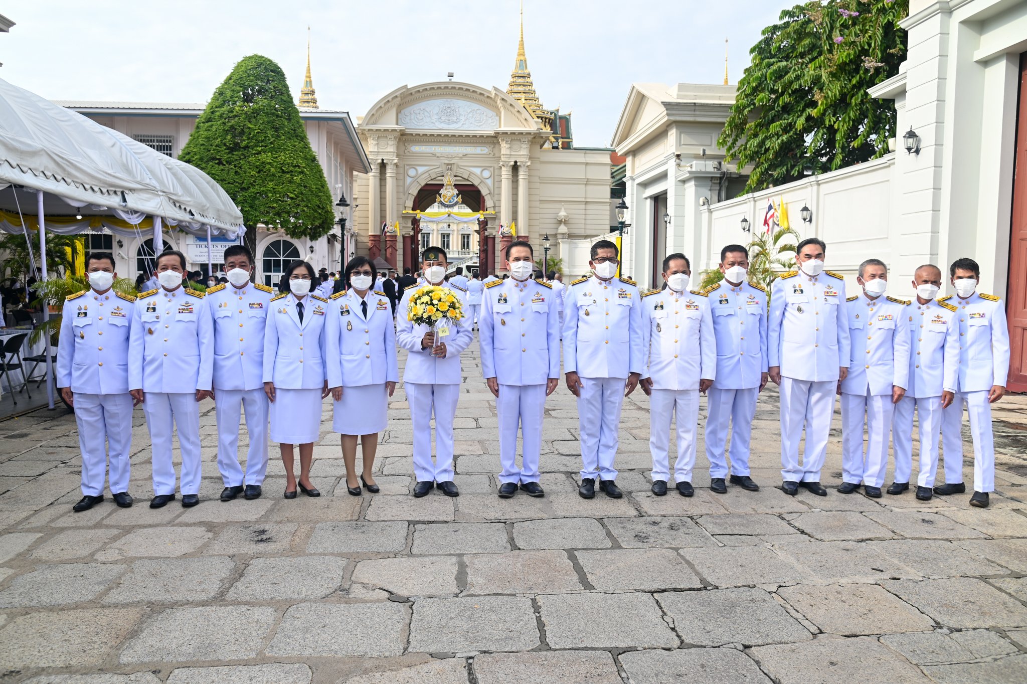 นายเฉลิมชัย สุวรรณรักษ์ อธิบดีกรมประมง ร่วมลงนามถวายพระพร พระบาทสมเด็จพระเจ้าอยู่หัว เนื่องในโอกาสวันเฉลิมพระชนมพรรษา วันที่ ๒๘ กรกฎาคม ๒๕๖๕..คลิก