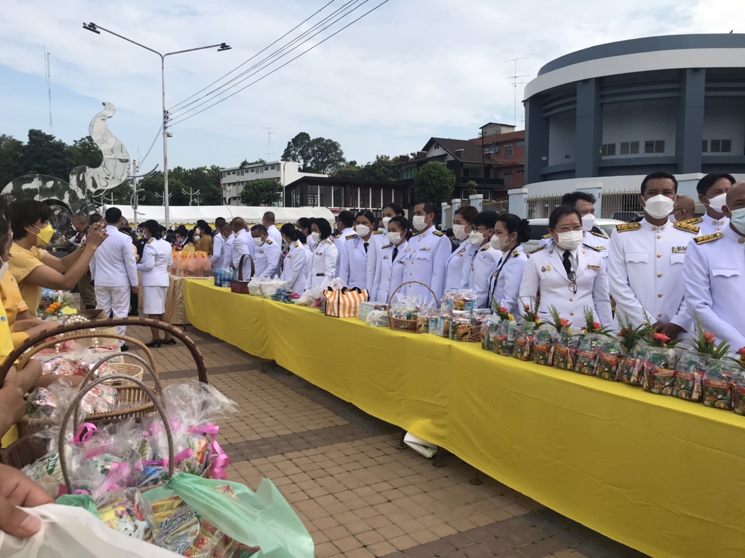 ร่วมกิจกรรมเฉลิมพระเกียรติพระบาทสมเด็จพระเจ้าอยู่หัว..คลิก