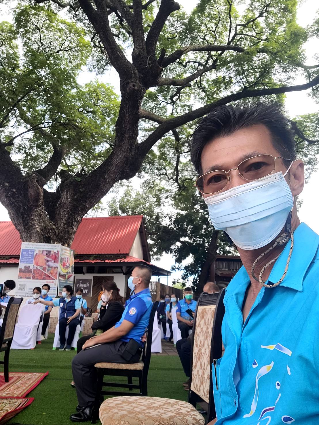 วันที่ 3 สิงหาคม 2565 เวลา 08.30 - 12.00 น. นายธนดล นวลจันทร์ หัวหน้ากลุ่มพัฒนาและส่งเสริมอาชีพการประมง รักษาราชการแทนประมงจังหวัด ศรีสะเกษ ร่วมงานสหกรณ์และกลุ่มเกษตรกรไทย ร่วมใจทำดี เฉลิมพระเกียรติสมเด็จพระนางเจ้าสิริกิติ์ พระบรมราชินีนาถ พระบรมราชชนนีพันปีหลวง เนื่องในโอกาสมหามงคลเฉลิมพระชนมพรรษา 90 พรรษา 12 สิงหาคม 2565 จังหวัดศรีสะเกษ และร่วมบริจาคโลหิตถวายเป็นพระราชกุศล ณ โรงเรียนสระกำแพงใหญ่ ตำบลสระกำแพงใหญ่ อำเภออุทุมพรพิสัย จังหวัดศรีสะเกษ..คลิก