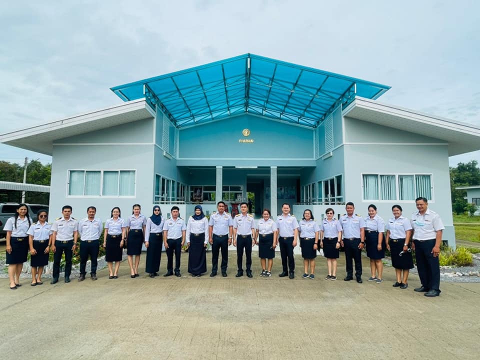 ระหว่างวันที่ 3-4 สิงหาคม 2565 : นายซุลกีฟลี ลติฟีปุตรา ผู้อำนวยการศูนย์บริหารจัดการด่านตรวจประมง เขต 9 (สตูล) ได้เป็นประธานในที่ประชุม การประชุมหัวหน้าส่วนราชการและเจ้าหน้าที่ในสังกัด ศูนย์บริหารจัดการด่านตรวจประมงเขต 9 (สตูล) ครั้งที่ 2 /2565..คลิก