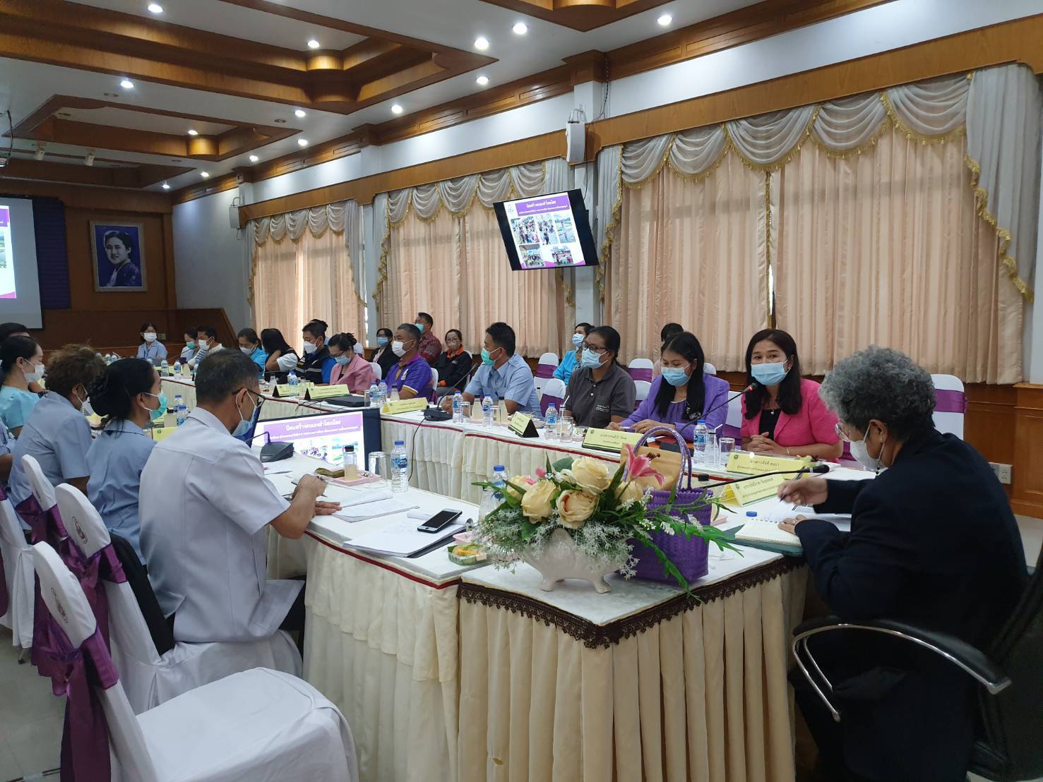 ประมงอำเภอสิรินธร ร่วมจัดนิทรรศการและร่วมต้อนรับอาจารย์ชนิภาดา ชินอุดมพงษ์ และคณะกรรมการประเมินรับรองคุณภาพสถานพยาบาล เพื่อตรวจเยี่ยมและประเมินรับรองคุณภาพสถานพยาบาลจากสถาบันรับรองคุณภาพสถานพยาบาล (องค์การเอกชน) ณ ห้องประชุมเอราวัณ โรงพยาบาลสิรินธร อ.สิรินธร จ.อุบลราชธานี 