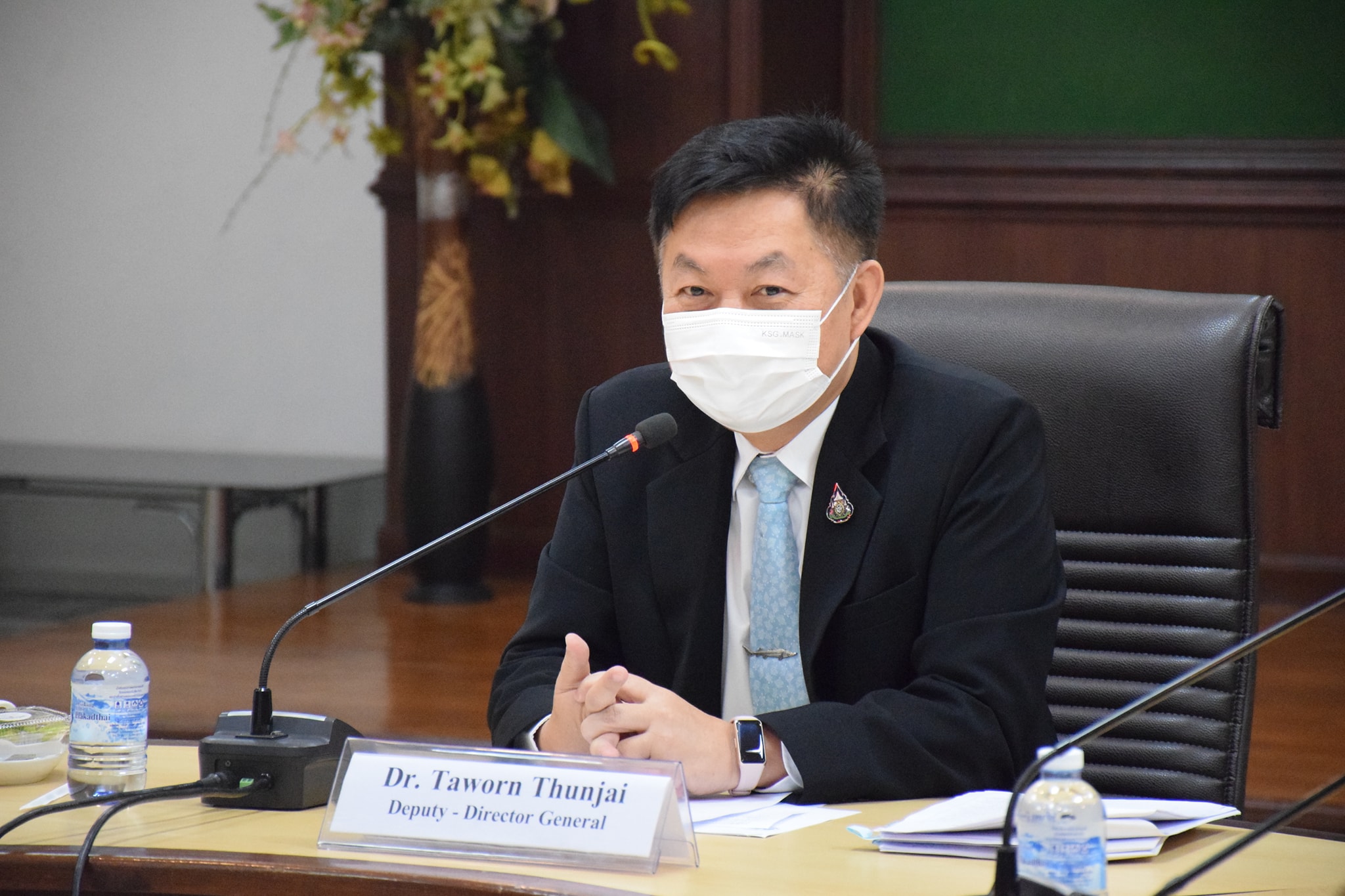 นายถาวร ทันใจ รองอธิบดีกรมประมง ให้การต้อนรับคณะทำงานจาก Defense Institute of International Legal Studies (DIILS) ที่ขอเข้าพบเพื่อแนะนำหน่วยงานและภารกิจของหน่วยงาน ตลอดจน หารือเกี่ยวกับขอบเขตความร่วมมือที่เกี่ยวข้องทางด้านกฎหมายของไทยระหว่าง DIILS กับกรมประมงในอนาคต..คลิก
