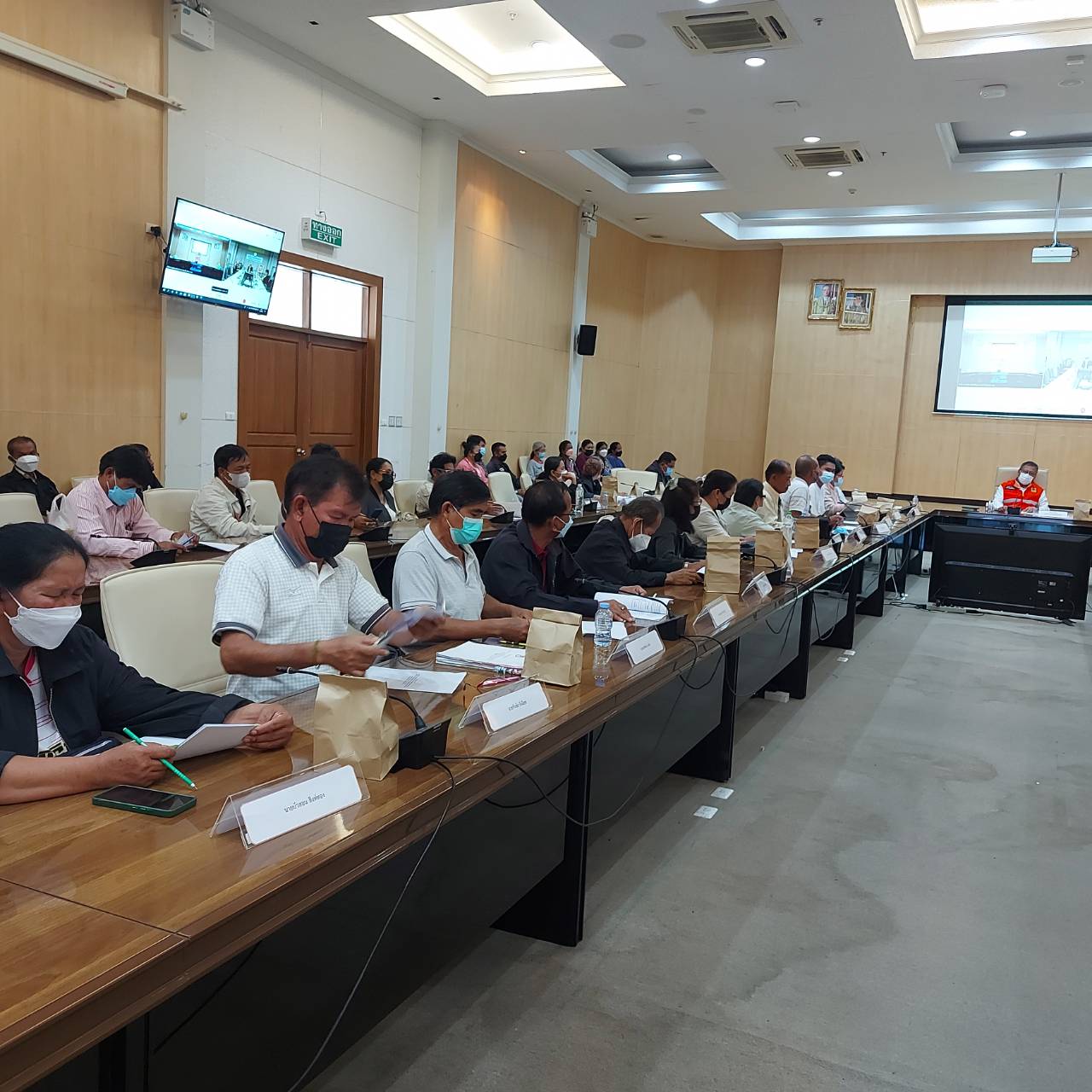  ประมงอุบล ฯ ร่วมประชุมคณะอนุกรรมการรวบรวมข้อมูลหลักฐาน และตรวจสอบข้อเท็จจริง ที่เกี่ยวข้องกับการแก้ไขปัญหาของราษฎรที่ได้รับผลกระทบจากการก่อสร้างเขื่อนสิรินธร