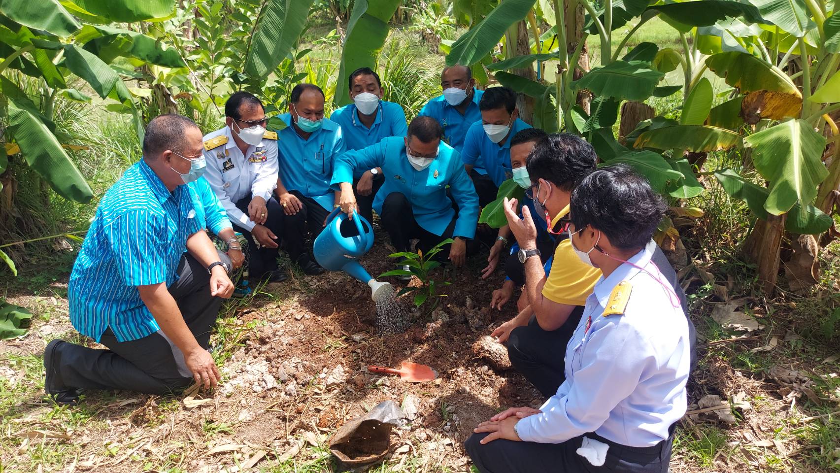 สำนักงานประมงจังหวัดพัทลุง  ร่วมปล่อยพันธุ์สัตว์น้ำ เนื่องในวันเฉลิมพระชนมพรรษา สมเด็จพระนางเจ้า สิริกิติ์ พระบรมราชินีนาถ พระบรมราชชนนีพันปีหลวง