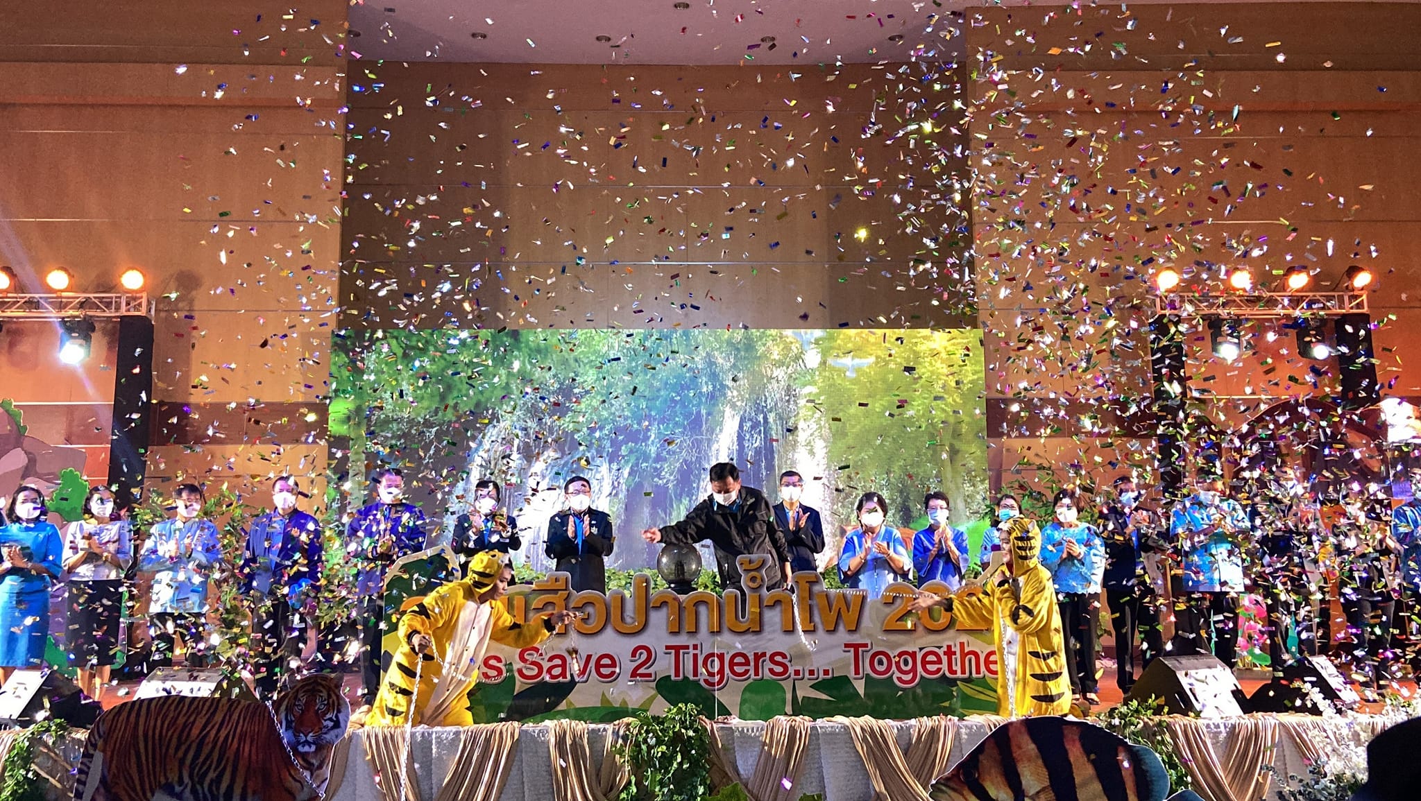 กรมประมง...ชูแนวทางร่วมอนุรักษ์ฟื้นฟู “ปลาเสือตอลายใหญ่” ปลาหายากแห่งบึงบอระเพ็ด จ.นครสวรรค์ ในงาน “สองเสือปากน้ำโพ” 2020..คลิก