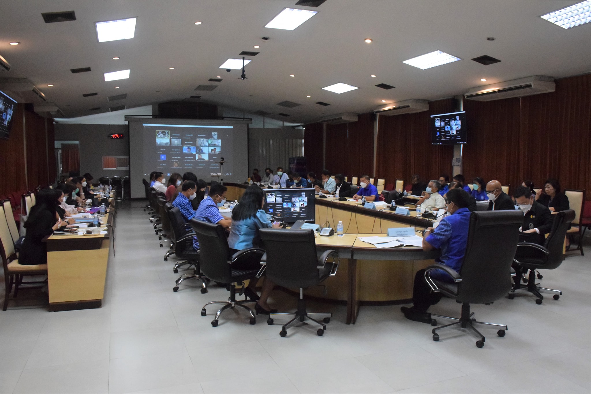 นายบัญชา สุขแก้ว รองอธิบดีกรมประมง เข้าร่วมการประชุม คณะอนุกรรมการฟื้นฟูและพัฒนาศักยภาพ การประมงพาณิชย์และการประมงนอกน่านน้ำไทย และคณะอนุกรรมการฟื้นฟูและพัฒนาศักยภาพการประมงพื้นบ้าน..คลิก