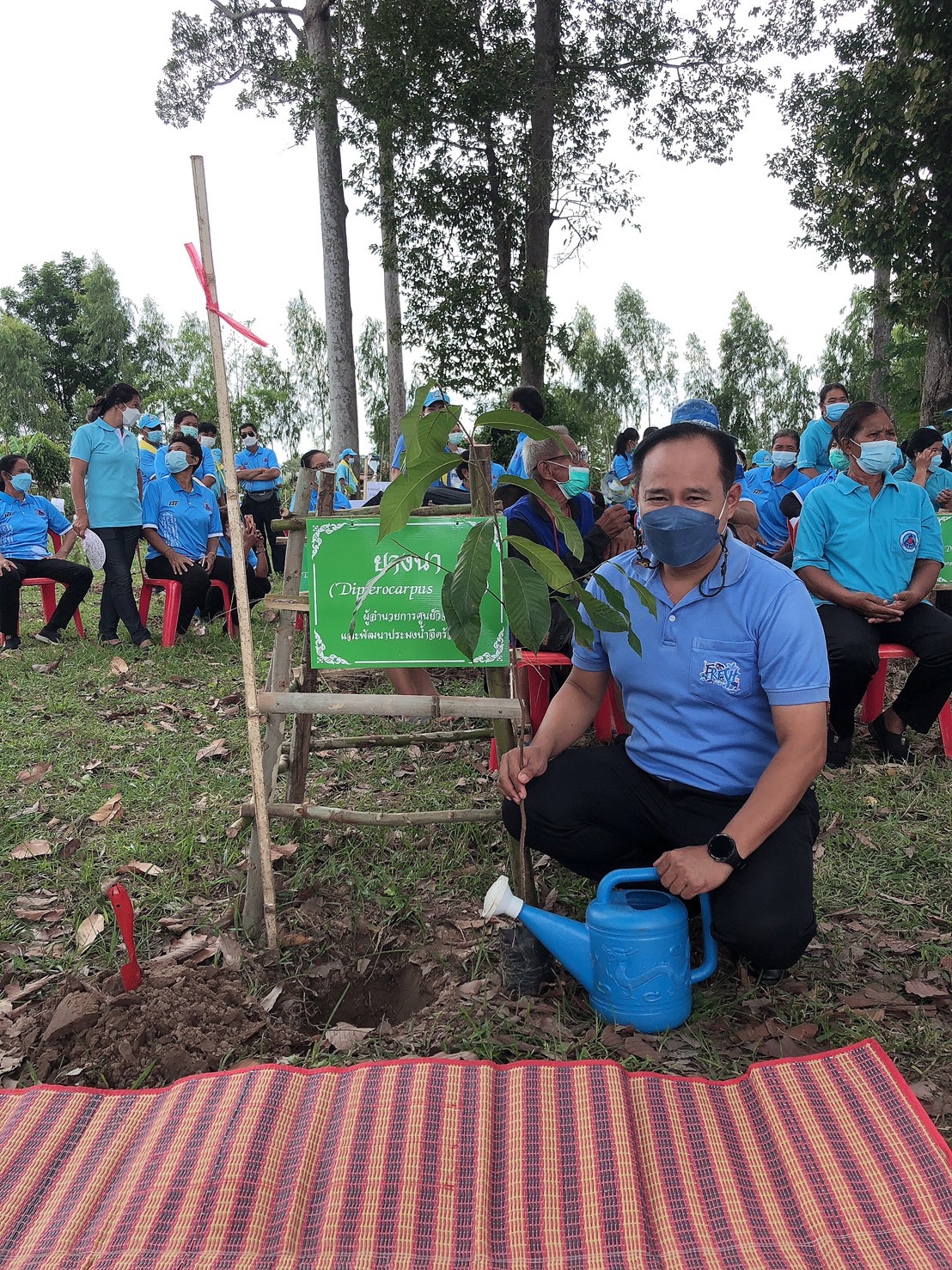 ร่วมกิจกรรมปลูกต้นไม้ตามโครงการร้อยเอ็ดร่วมใจภักดิ์ปลูกป่าเฉลิมพระเกียรติพระเกียรติสมเด็จพระนางเจ้าสิริกิติ์ พระบรมราชินีนาถ  พระบรมราชชนนีพันปีหลวง เนื่องในโอกาสมหามงคลเฉลิมพระชนมพรรษา 90 พรรษา ๑๒ สิงหาคม ๒๕๖๕..คลิก