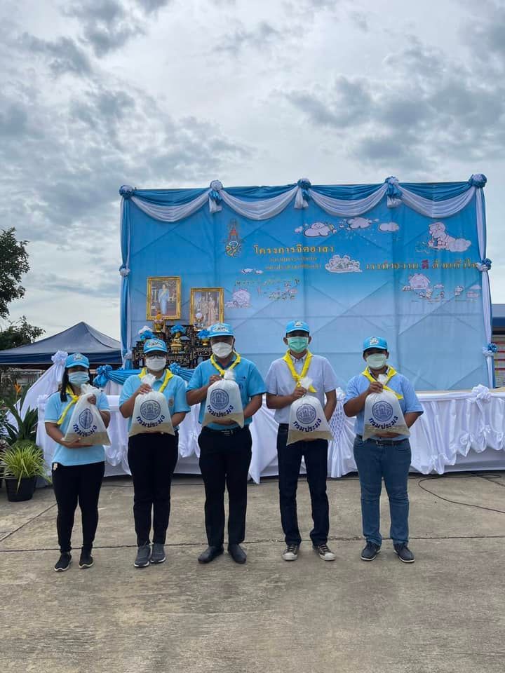 เข้าร่วมกิจกรรมจิตอาสาเฉลิมพระเกียรติสมเด็จพระนางเจ้าสิริกิติ์ พระบรมราชินีนาถ พระบรมราชชนนีพันปีหลวง เนื่องในโอกาสมหามงคลเฉลิมพระชนมพรรษา 90 พรรษา..คลิก