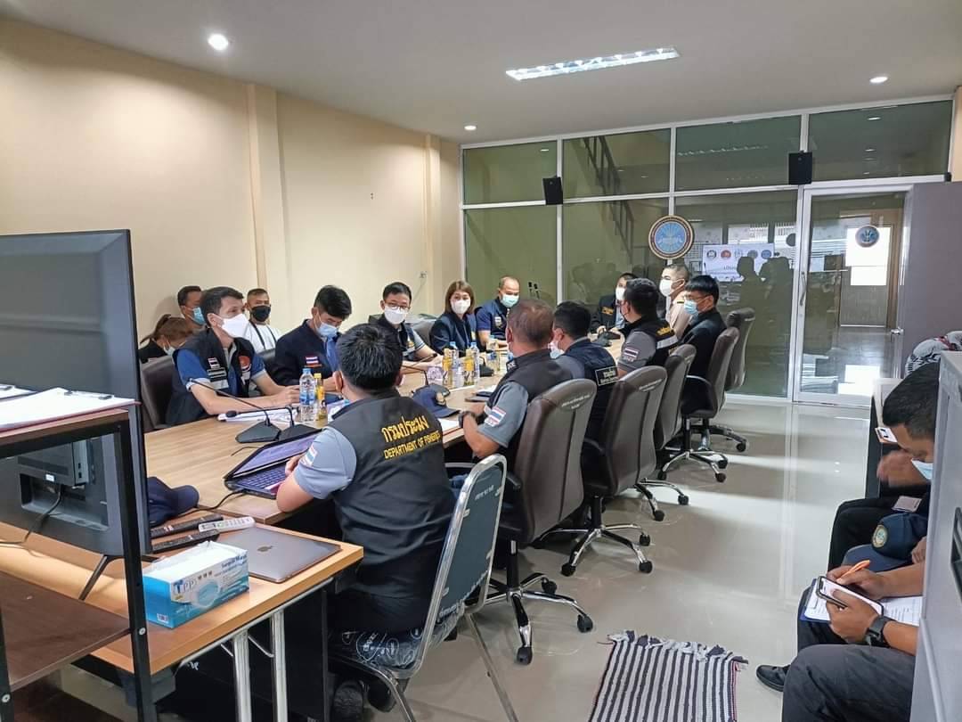 ผอ.ศบป.8 ตรวจสอบและประเมินผลการปฏิบัติงานศูนย์ควบคุมการแจ้งเรือเข้าออก..คลิก