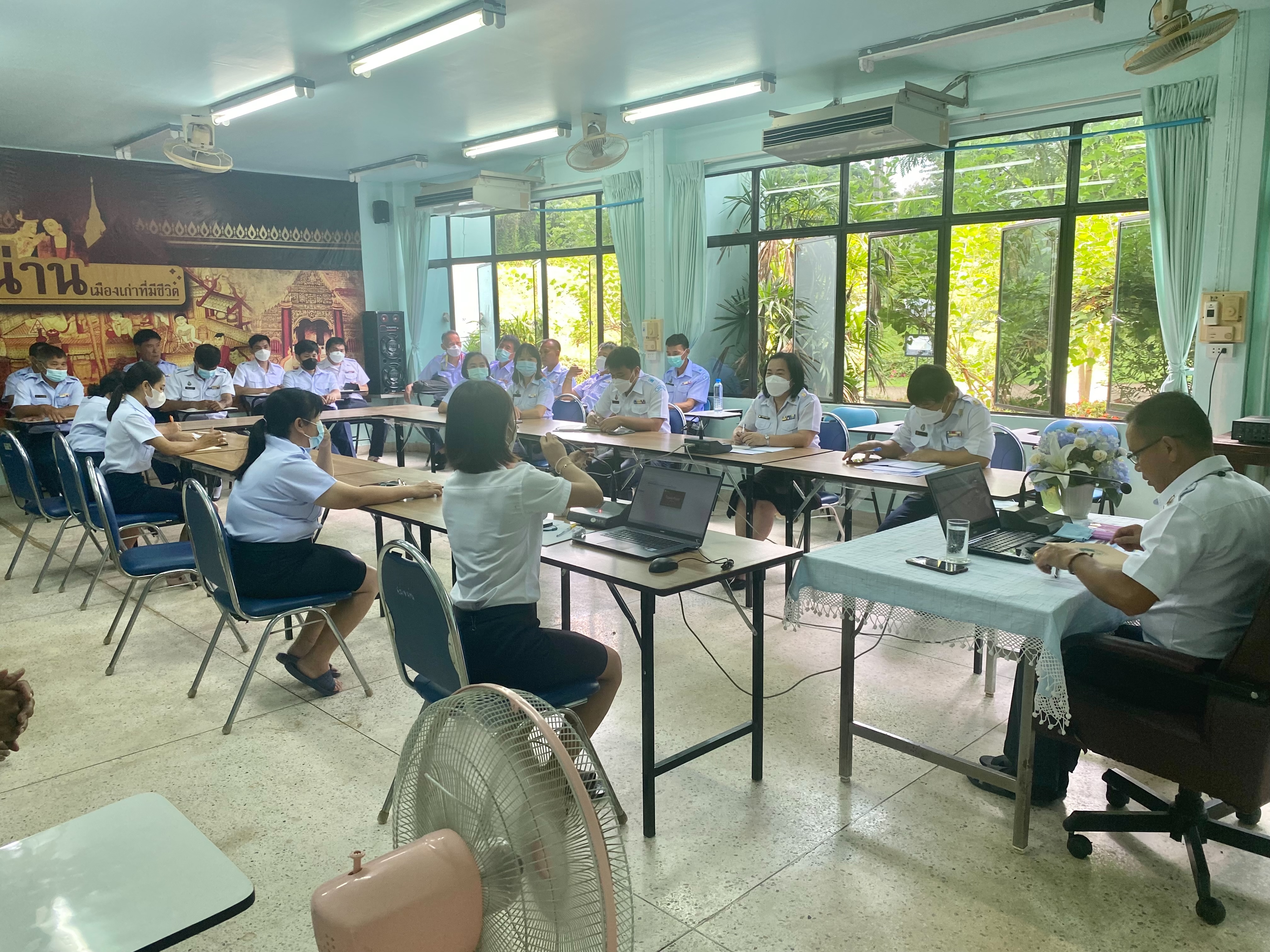 การประชุมข้าราชการและเจ้าหน้าที่ศูนย์วิจัยและพัฒนาประมงน้ำจืดน่าน..คลิก