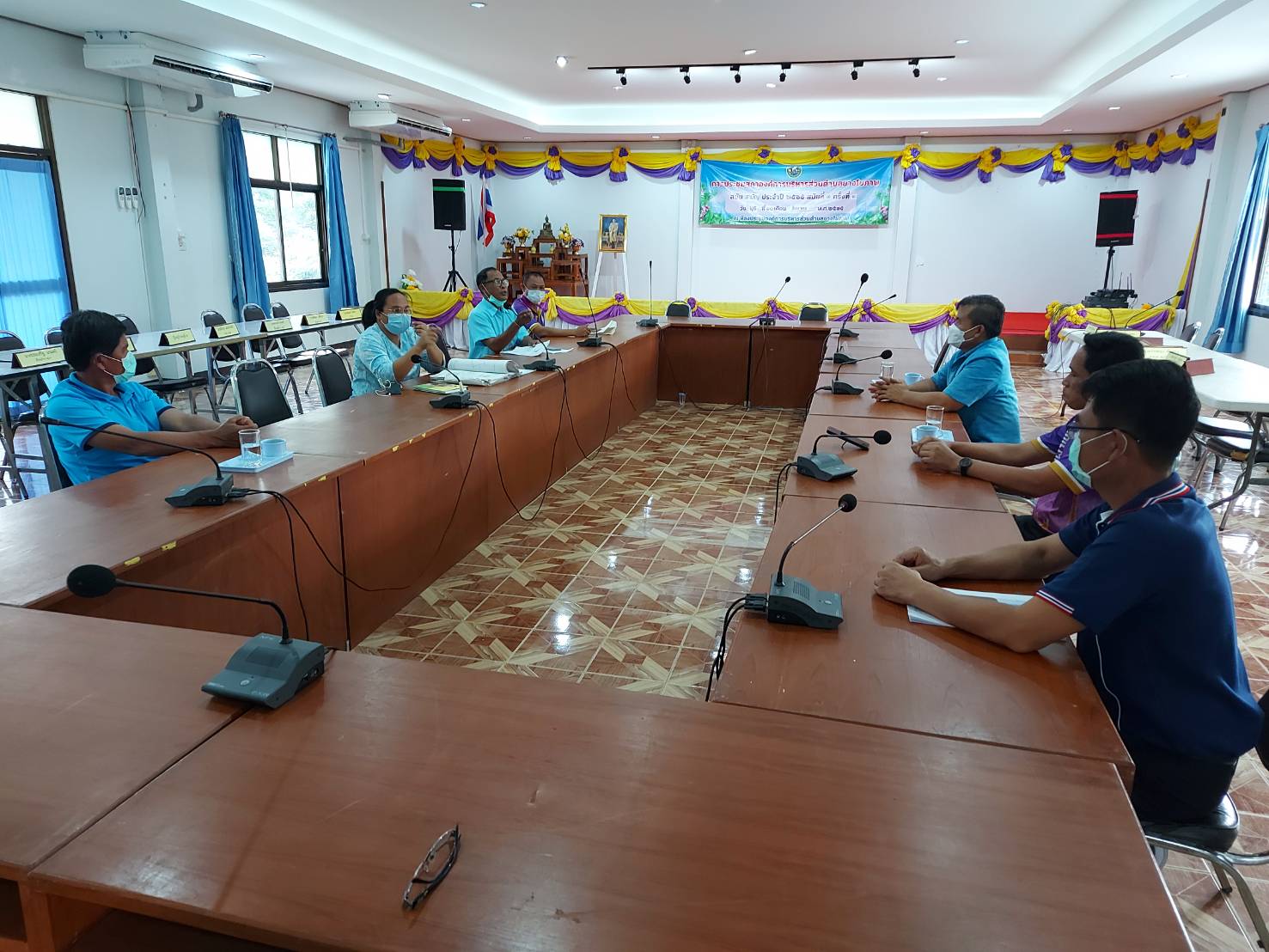 ประมงอำเภอมวงสามสิบ ประชุมกำนัน ต.ยางโยภาพ ผู้ใหญ่บ้าน หมู่ 1,4,5 และ ม.11 ต.ยางโยภาพ เพื่อชี้แจงขั้นตอนการปฏิบัติงาน และกำหนดวันเวลา จัดประชุมประชาคมรับร่างแผนที่เขตพื้นที่รักษาพันธุ์สัตว์น้ำ..คลิก