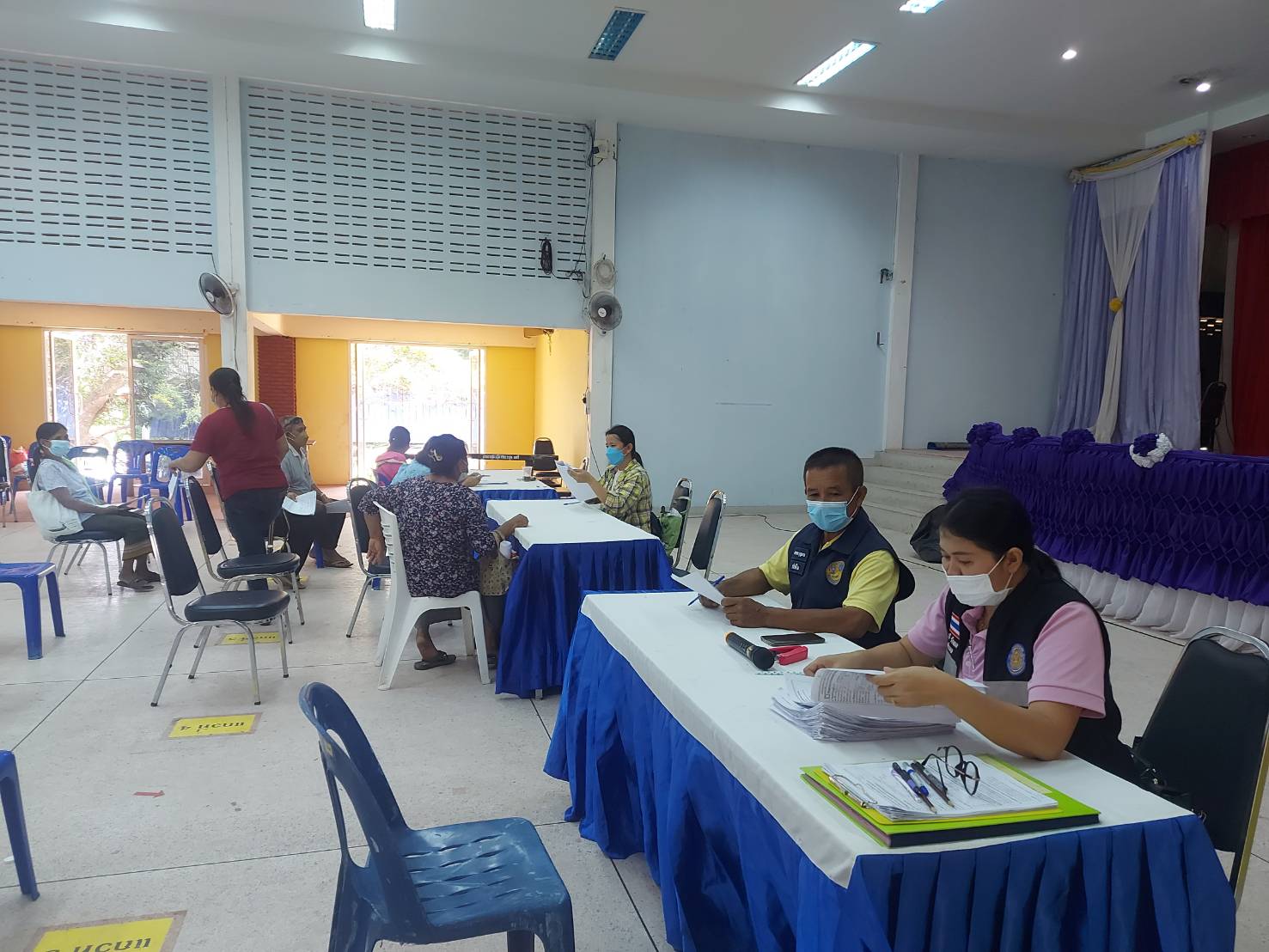 ประมงอำเภอสิรินธร ร่วมตรวจสอบคัดกรองราษฎรที่ประกอบอาชีพประมงที่ได้รับผลกระทบจากการก่อสร้างเขื่อนปากมูล(นอกเหนือจากกลุ่มสมัชชาคนจน) ในพื้นที่อำเภอสิรินธร จังหวัดอุบลราชธานี