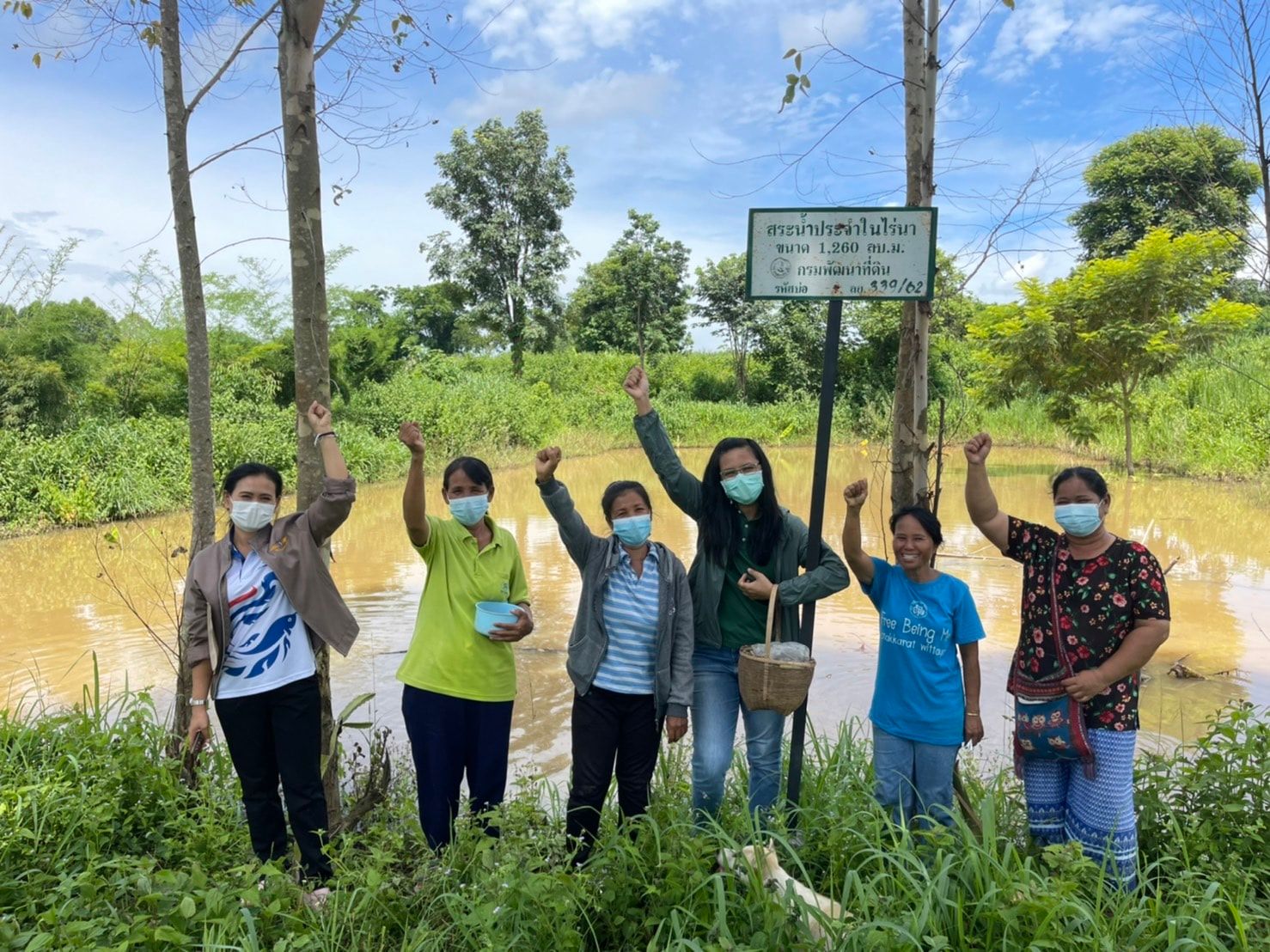 วันที่ 24-26 สิงหาคม 2565 ศูนย์วิจัยและพัฒนาการเพาะเลี้ยงสัตว์น้ำจืดหนองคาย ร่วมกับสำนักงานประมงจังหวัดเลย ให้ความรู้ด้านการสร้างอาหารธรรมชาติเพื่อลดต้นทุนในการเลี้ยงปลาน้ำจืด การจัดการระหว่างการเลี้ยงสัตว์น้ำ จังหวัดเลย