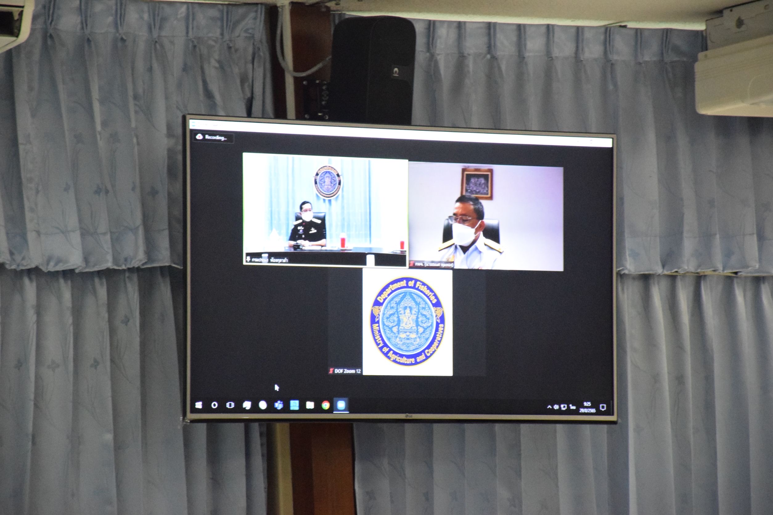 นายเฉลิมชัย สุวรรณรักษ์ อธิบดีกรมประมง เป็นประธานการประชุมคณะกรรมการดำเนินการระบบข้าราชการผู้มีผลสัมฤทธิ์สูง (HiPPS) ครั้งที่ 2/2565..คลิก