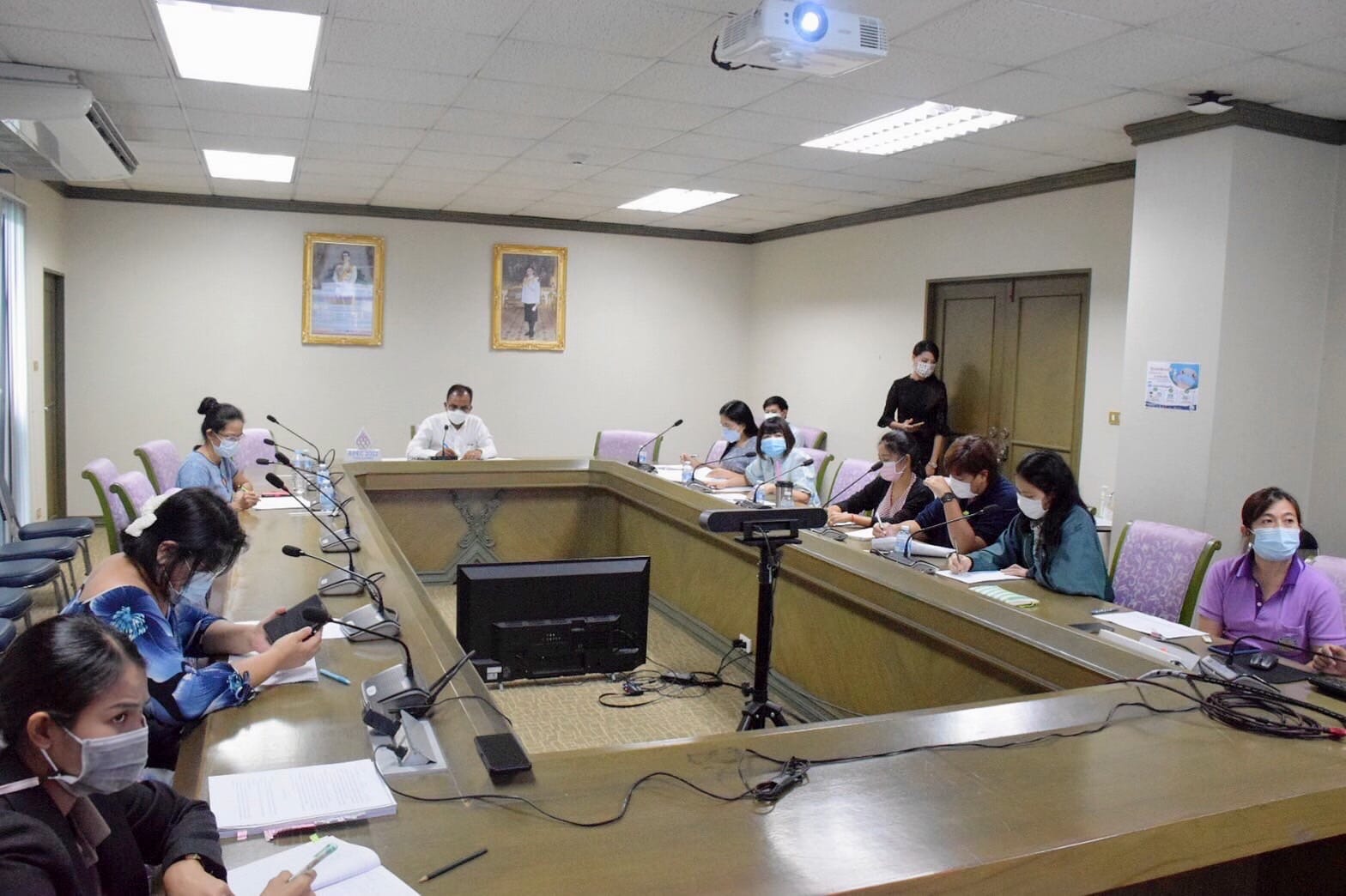 นายนายมานพ หนูสอน รองอธิบดีกรมประมง เป็นประธานการประชุมผ่านระบบ Hybrid Meetings เพื่อพิจารณาข้อมูลสินทรัพย์ที่ไม่ระบุรายละเอียดของหน่วยงานส่วนกลาง..คลิก