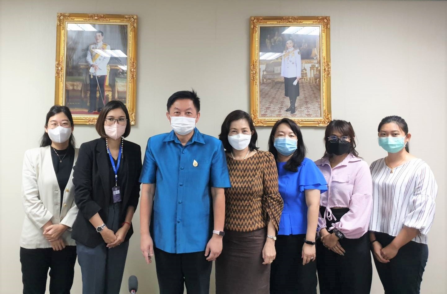 ดร.ถาวร ทันใจ รองอธิบดีกรมประมง เป็นประธานการให้สัมภาษณ์ถึงบทบาทและภารกิจหน่วยงาน ในประเด็นการดำเนินการของหน่วยงานภาครัฐที่ช่วยลดปัญหาอุปสรรค และอำนวยความสะดวกในการดำเนินงานของภาคธุรกิจ สำหรับประกอบการพิจารณารางวัล “สำเภา-นาวาทอง” โดยหอการค้าไทยและสภาหอการค้าแห่งประเทศไทย..คลิก