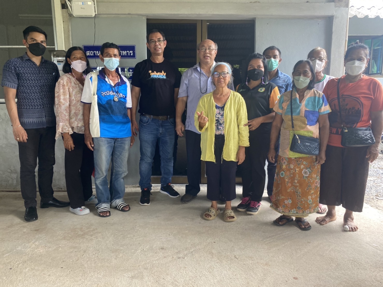 กลุ่มพัฒนาและส่งเสริมอาชีพการประมง ร่วมเปิดการฝึกอบรมการเลี้ยงปลากินพืช และการแปรรูปสัตว์น้ำ เกษตรกรต้นแบบกลุ่มวิสาหกิจชุมชนเกษตรทฤษฎีใหม่ชัยบุรี..คลิก