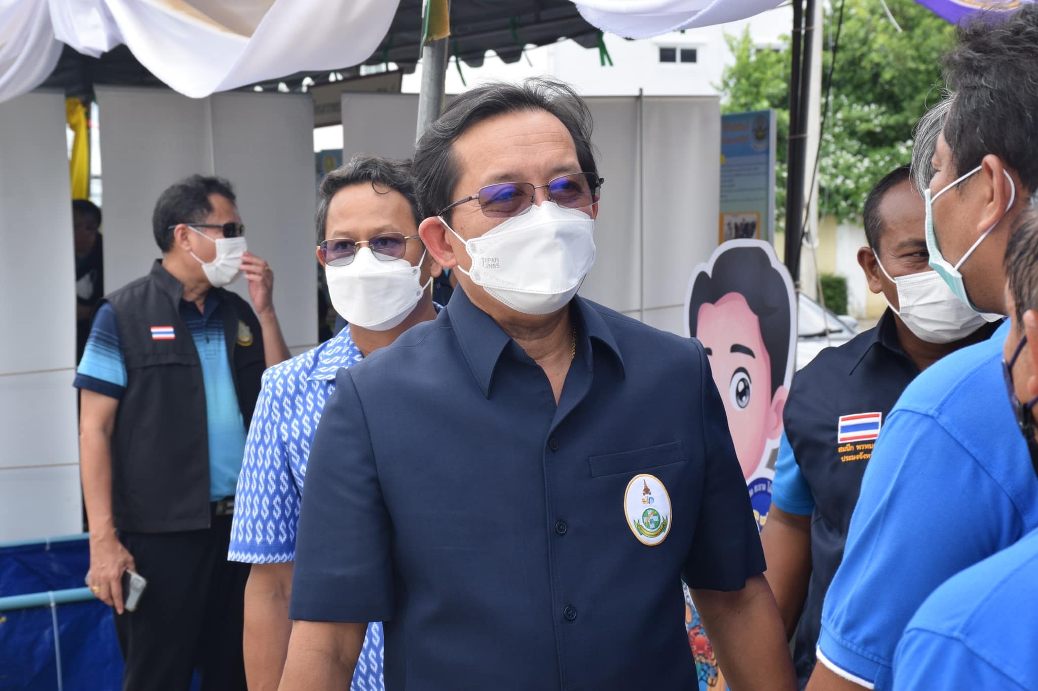 นายเฉลิมชัย สุวรรณรักษ์ อธิบดีกรมประมง และนายบัญชา สุขแก้ว รองอธิบดีกรมประมง พร้อมด้วยคณะผู้บริหารระดับสูงของกระทรวงเกษตรและสหกรณ์ ร่วมกิจกรรมพิธีเปิดโครงการคลินิกเกษตรเคลื่อนที่ในพระราชานุเคราะห์ สมเด็จพระบรมโอรสาธิราชฯ สยามมกุฎราชกุมารเฉลิมพระเกียรติ เนื่องในโอกาสที่ทรงเจริญพระชนมพรรษา 70 พรรษา วันที่ 28 กรกฎาคม 2565..คลิก