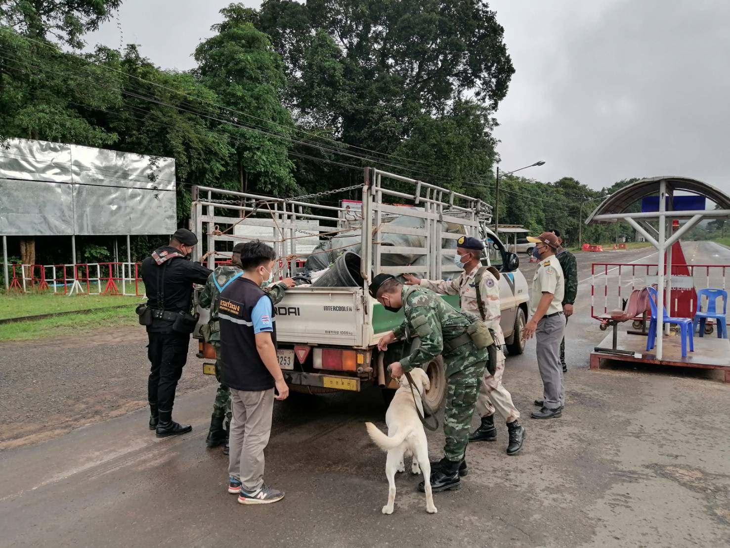 ผลการปฏิบัติงานด่านตรวจประมงสุรินทร์ วันที่ 7 กันยายน พ.ศ.2565 ณ จุดผ่านแดนถาวรช่องสะงำ..คลิก