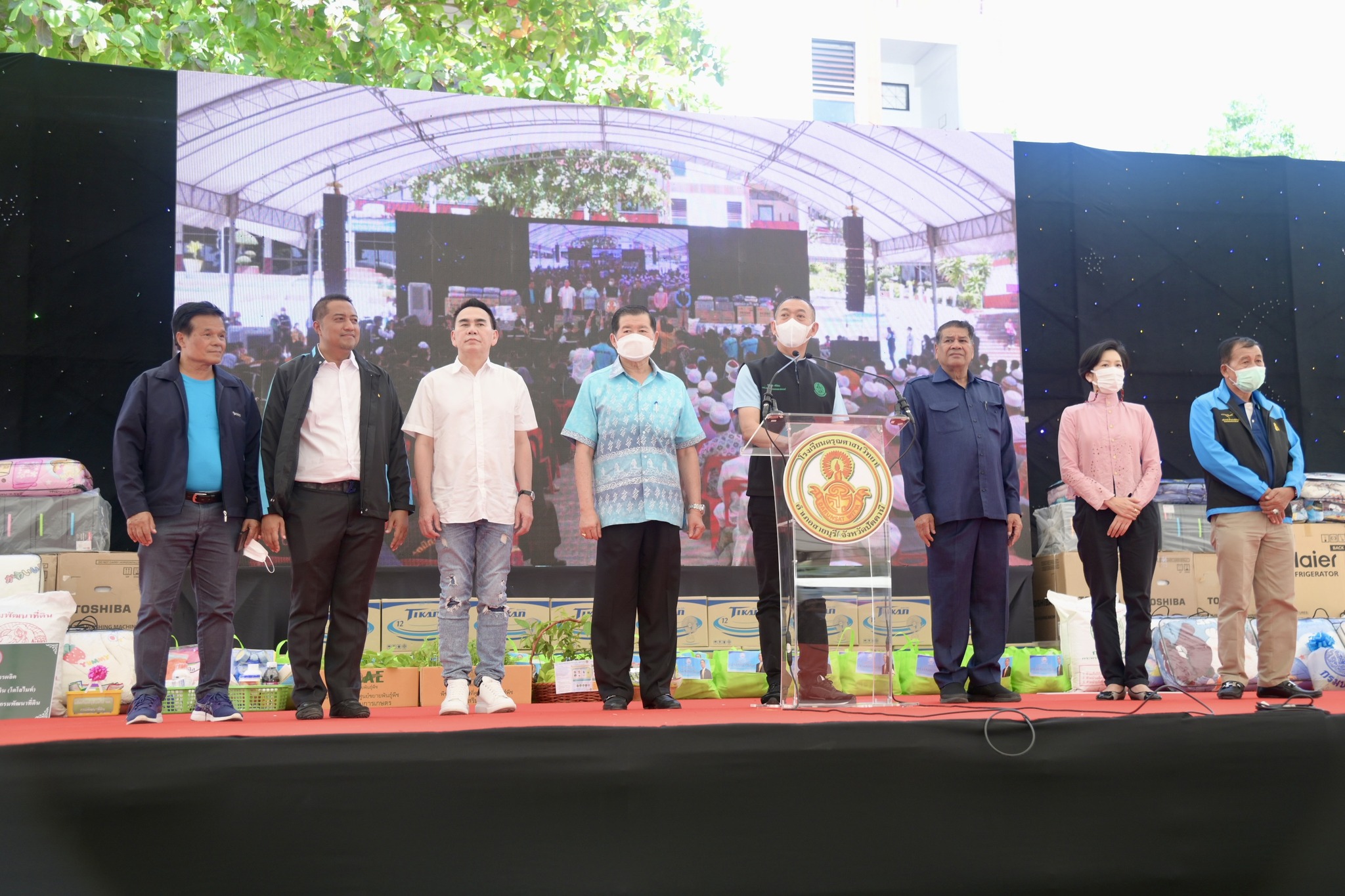ดร.เฉลิมชัย ศรีอ่อน รัฐมนตรีว่าการกระทรวงเกษตรและสหกรณ์ ลงพื้นที่ตรวจราชการจังหวัดปัตตานี พร้อมกล่าวมอบนโยบายและพบปะเกษตรกรและประชาชนในพื้นที่ จ.ปัตตานี..คลิก