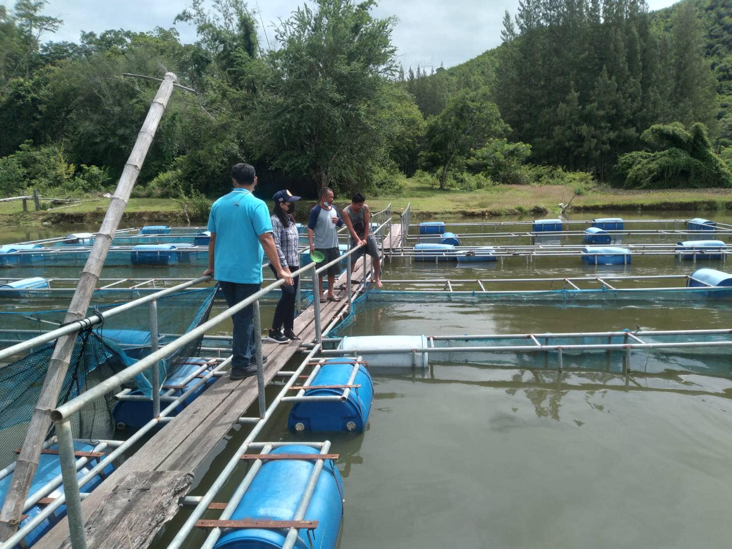ลงพื้นที่ติดตามการปฏิบัติงานโครงการศูนย์ผลิตลูกพันธุ์สัตว์น้ำเพื่อเพิ่มผลผลิตในแหล่น้ำสาธารณะในพื้นที่ตามแนวชายแดน..คลิก