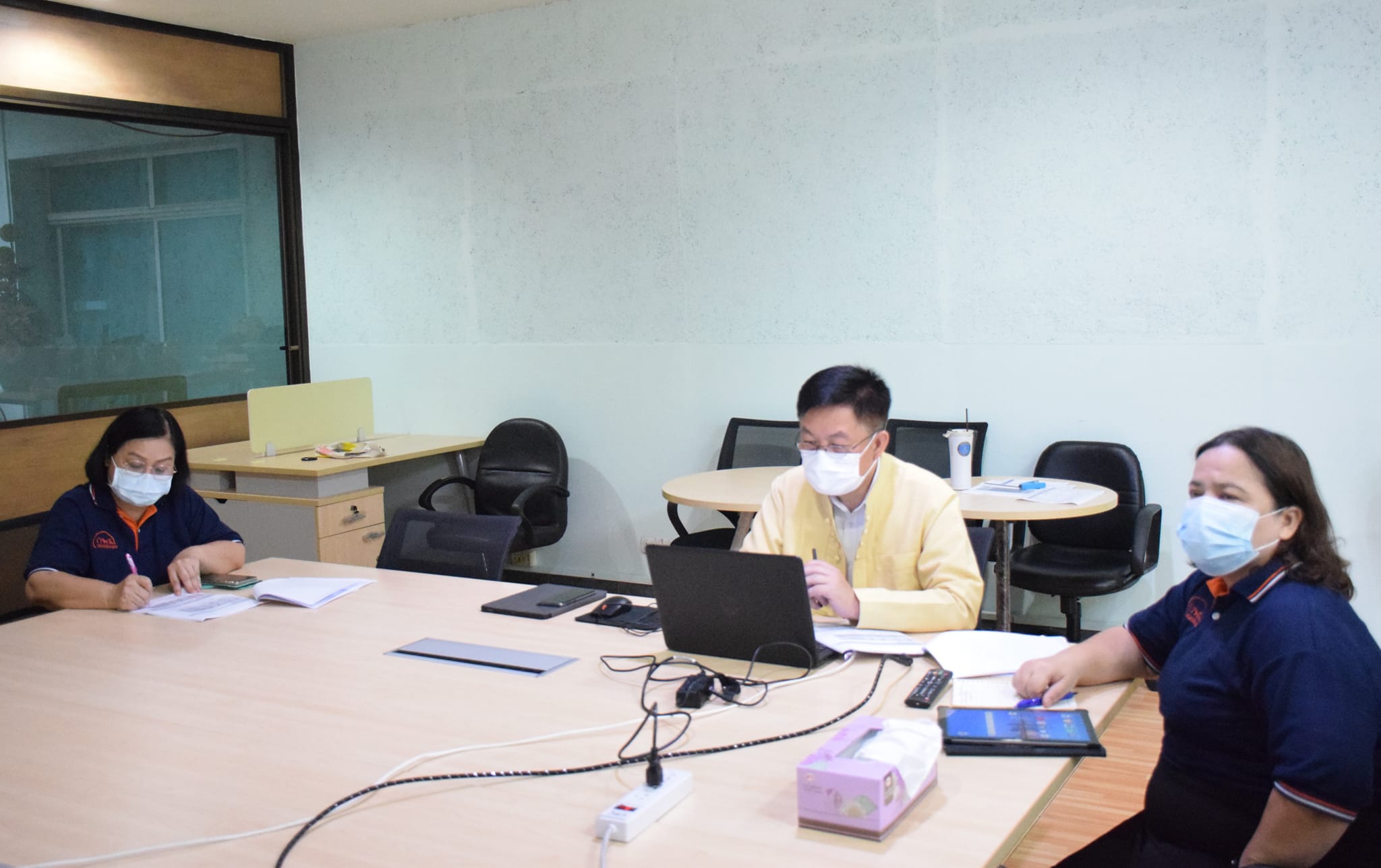 ดร.ถาวร ทันใจ รองอธิบดีกรมประมง เป็นประธานการประชุมการพัฒนาระบบ e-service ภายใต้โครงการปรับกระบวนงาน (Re-Process) และการจัดทำระบบต้นแบบ (Prototype) ร่วมกับสำนักงาน ก.พ.ร.