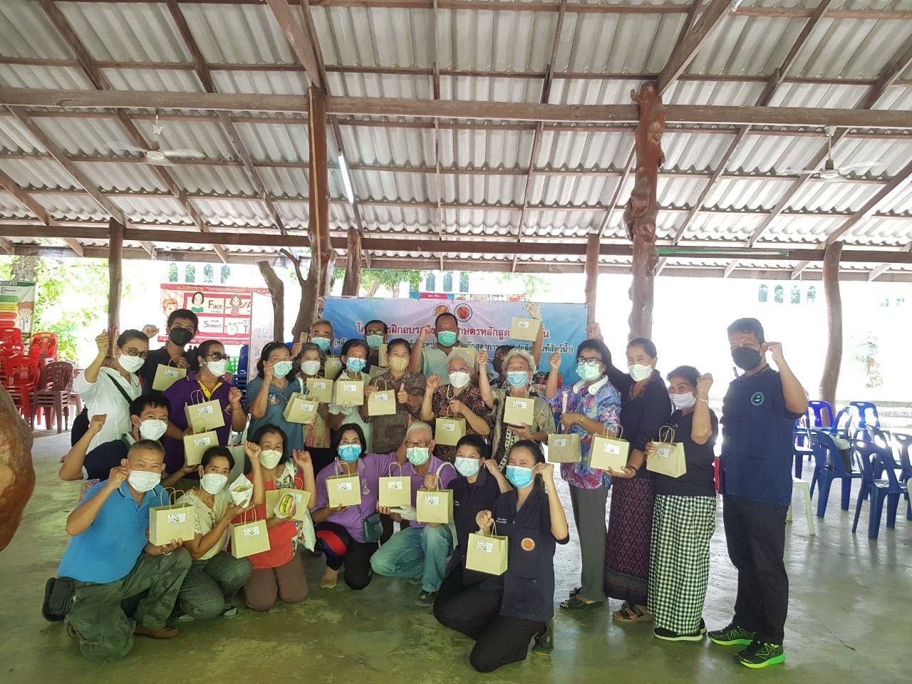 วิทยากรฝึกอบรมอาชีพเกษตรกร หลักสูตรระยะสั้น ของวิทยาลัยเกษตรและเทคโนโลยีกาญจนบุรี..คลิก