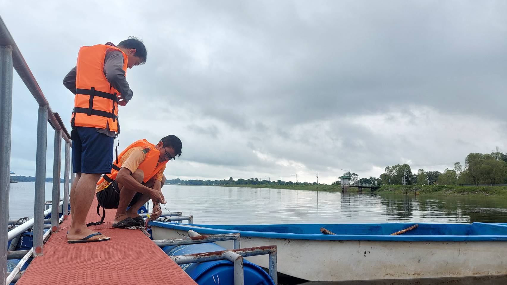 ติดตาม การเติบโตของสัตว์น้ำ ตามที่รัฐมนตรีว่าการกระทรวงเกษตรและสหกรณ์