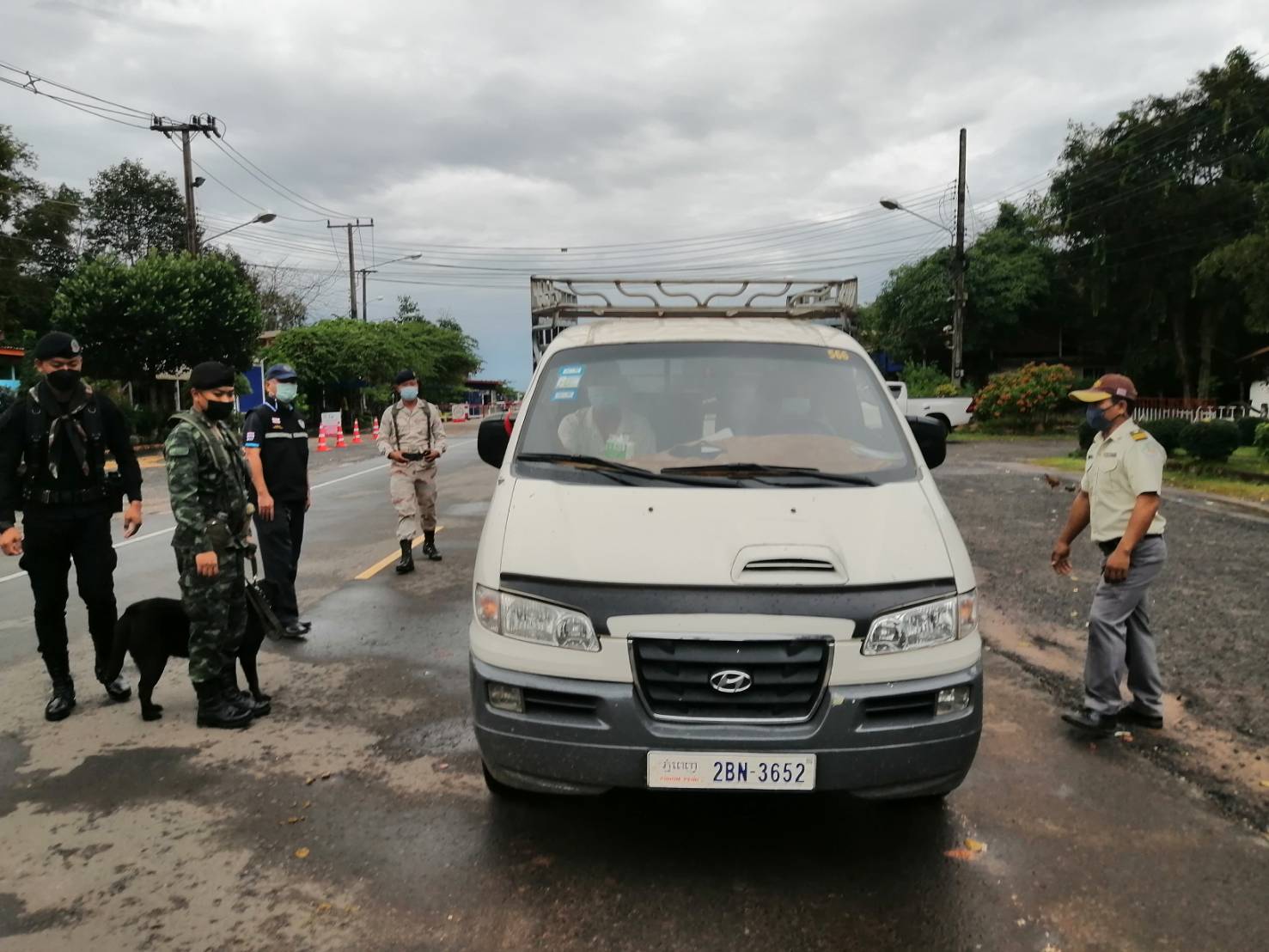 ผลการปฏิบัติงานด่านตรวจประมงสุรินทร์ วันที่ 21 กันยายน พ.ศ.2565 ณ จุดผ่านแดนถาวรช่องสะงำ..คลิก