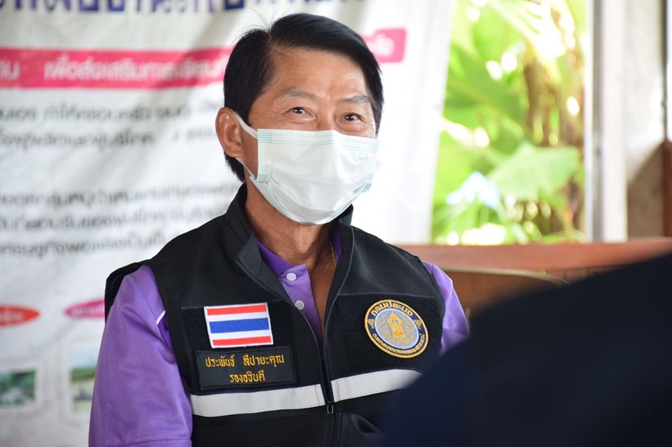 นายประพันธ์ ลีปายะคุณ รองอธิบดีกรมประมง ลงพื้นที่ดูงานองค์กรชุมชนประมงท้องถิ่นด้านแปรรูปสัตว์น้ำบ้านทุ่งต้อม อ.เทิง (กลุ่มวิสาหกิจชุมชนหมูดำเหมยซานเกษตรพอเพียง) จังหวัดเชียงราย