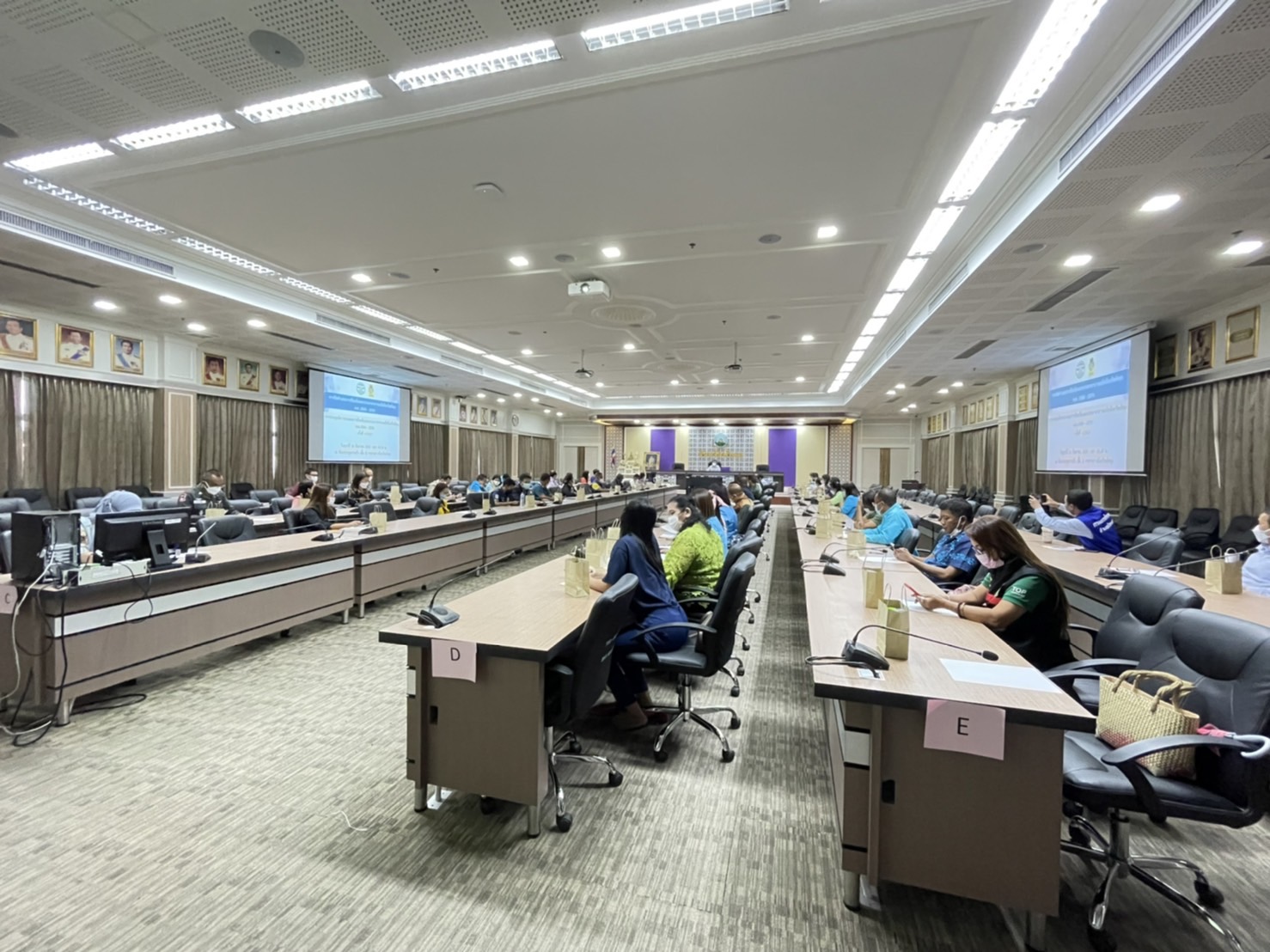 ประมงจังหวัดพัทลุง เข้าร่วมประชุมพิจารณาแผนการป้องกันและบรรเทาสาธารณภัยจังหวัดพัทลุง พ.ศ. 2564-2570..คลิก