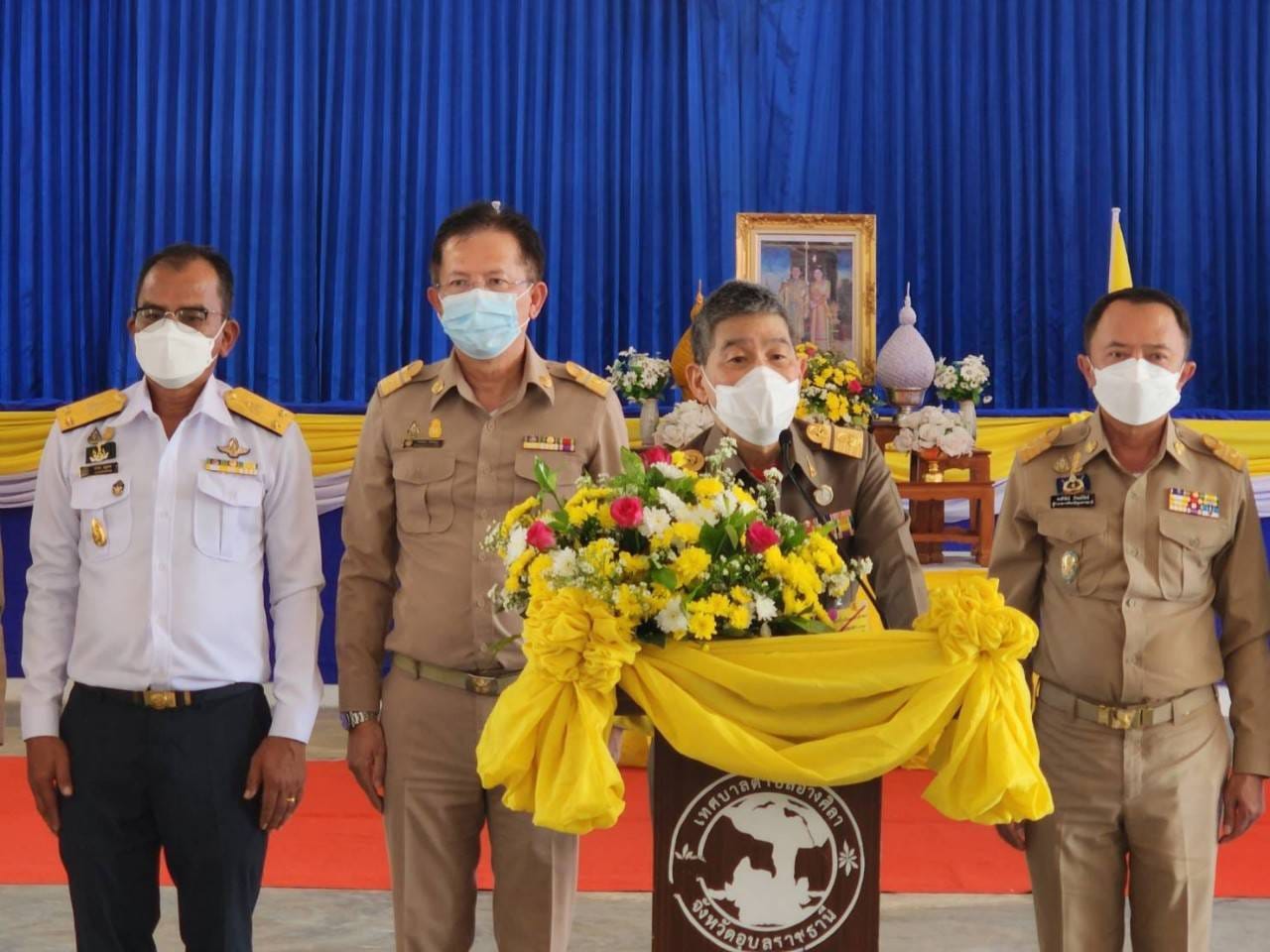 นายจรัลธาดา กรรณสูต องคมนตรี พร้อมด้วยคณะอนุกรรมการติดตามและขับเคลื่อนโครงการอันเนื่องมาจากพระราชดำริ ในพื้นที่ภาคตะวันออกเฉียงเหนือ เดินทางลงพื้นที่ จ.อุบลราชธานี..คลิก