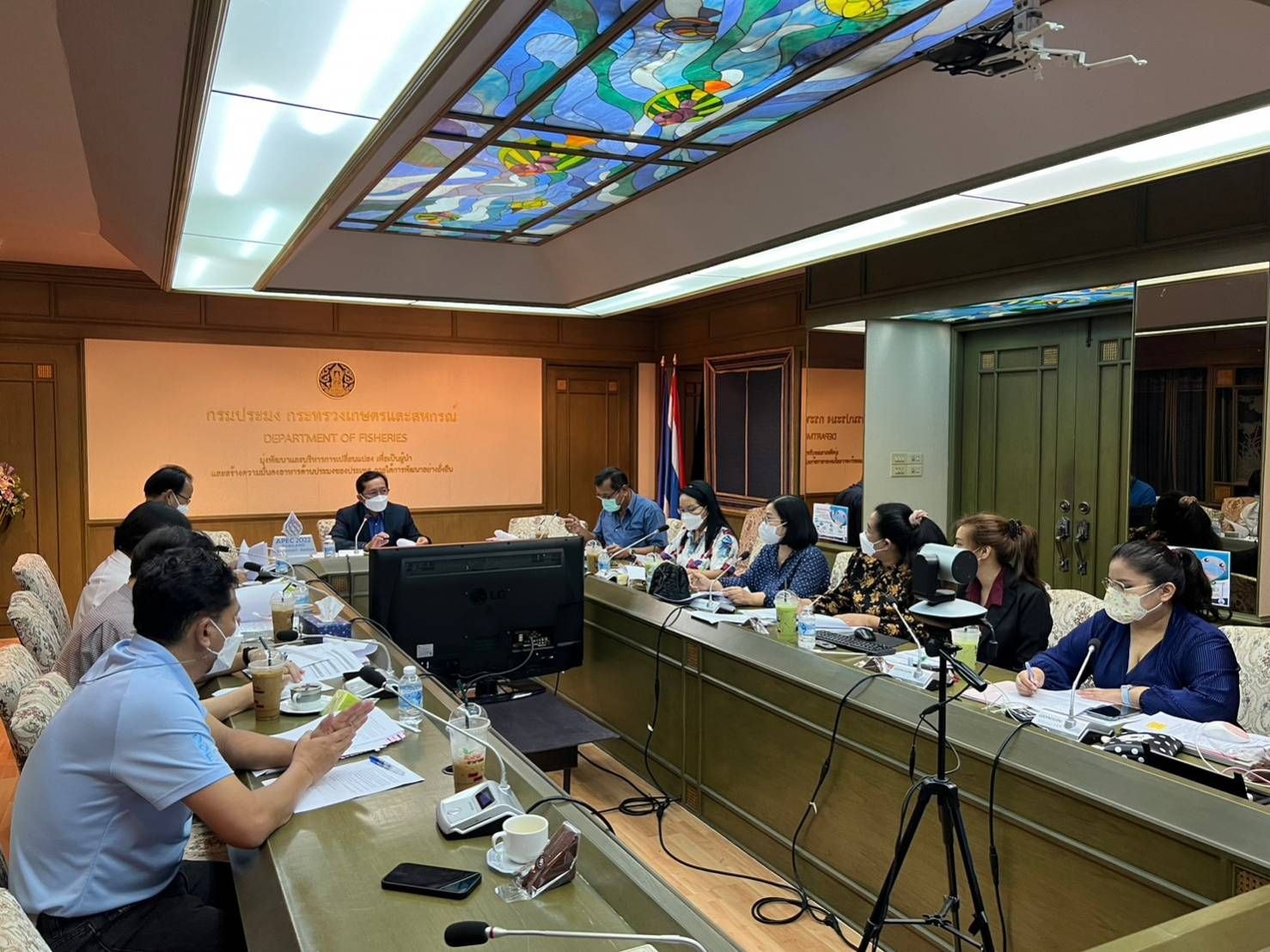 นายเฉลิมชัย สุวรรณรักษ์ อธิบดีกรมประมง เป็นประธานการประชุมคณะกรรมการตัดสินการประกวด Smart DOF Officers..คลิก