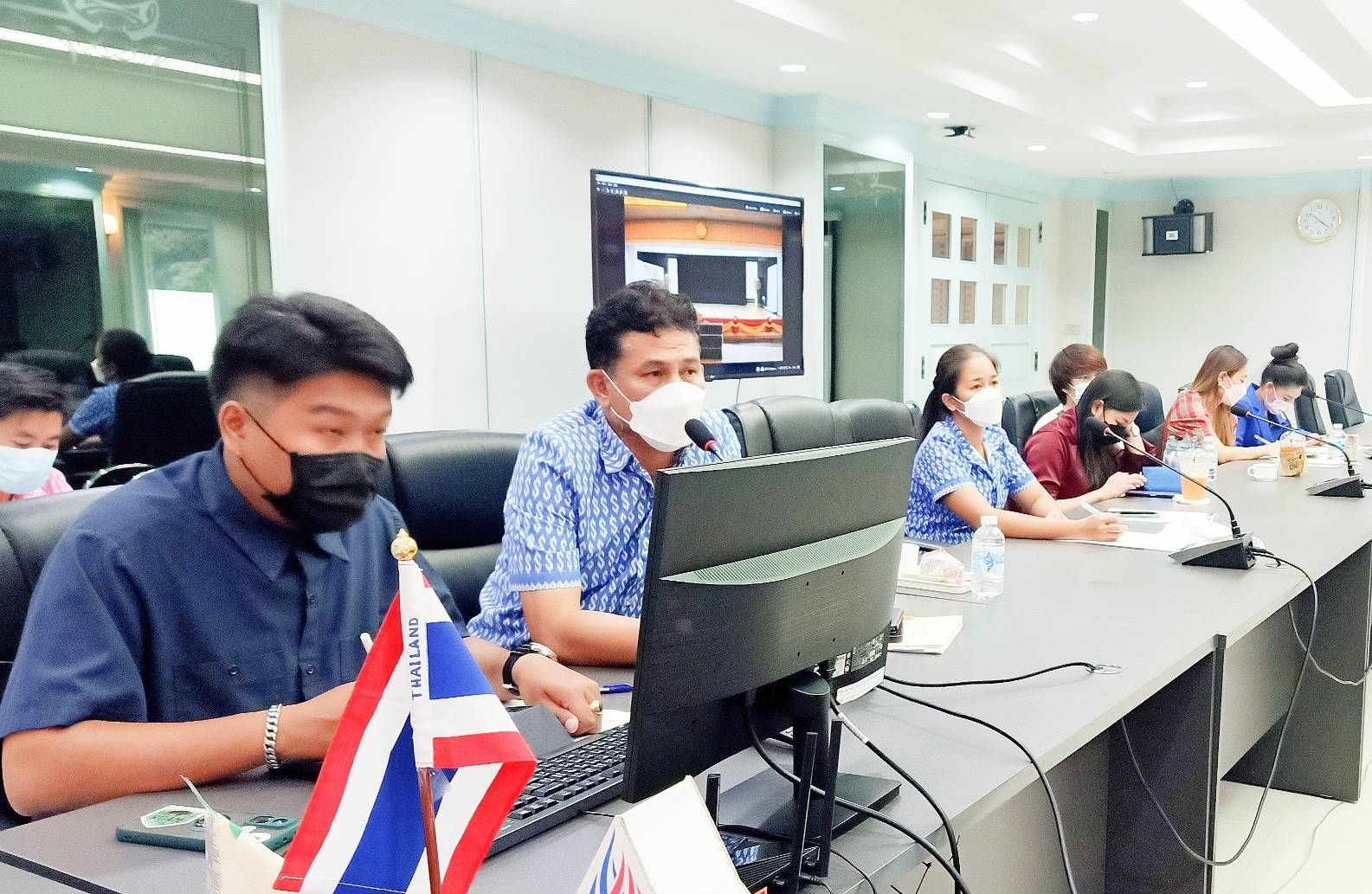 นายมานพ หนูสอน รองอธิบดีกรมประมง เป็นประธานการประชุมทีมงานที่ได้รับมอบหมายในการจัดงานแสดงมุทิตาจิต และประกาศเกียรติคุณผู้เกษียณอายุราชการกรมประมง ประจำปี 2565