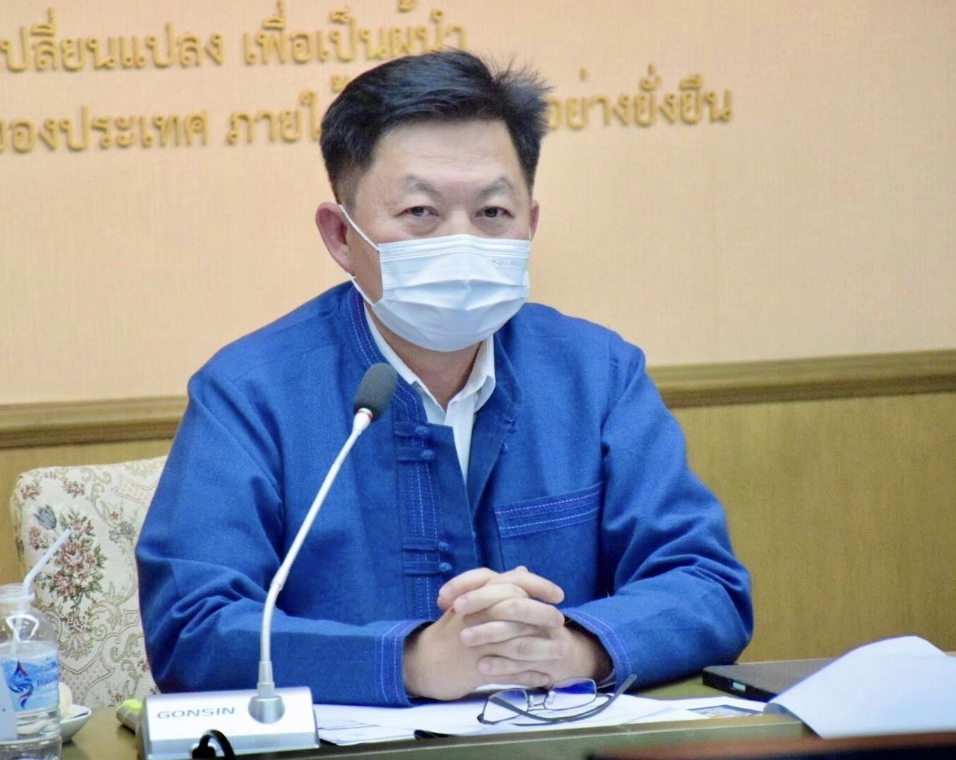 นายถาวร ทันใจ รองอธิบดีกรมประมง ได้รับเกียรติจากสถานเอกอัครราชทูตสหพันธรัฐรัสเซีย ประจำประเทศไทย เป็นผู้ให้การบรรยายในหัวข้อ “Aquaculture Production in the Kingdom of Thailand and Its Social Role “ ภายใต้งาน the Fifth International Fishery Forum & Exhibition of the Fishing Industry, Seafood and Technologies (Global Fishery Forum & Exhibition) ร่วมกับผู้แทนนานาประเทศ