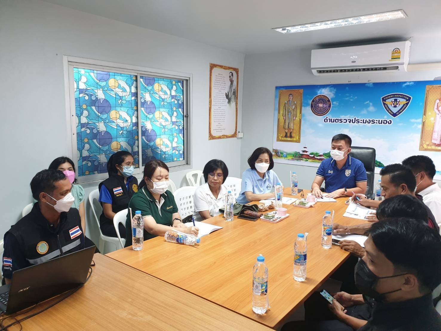 ดร.ถาวร ทันใจ รองอธิบดีกรมประมง เข้าตรวจเยี่ยมและติดตามการทำงานของเจ้าหน้าที่ด่านตรวจประมงระนอง กองตรวจสอบเรือประมง สินค้าสัตว์น้ำ และปัจจัยการผลิต