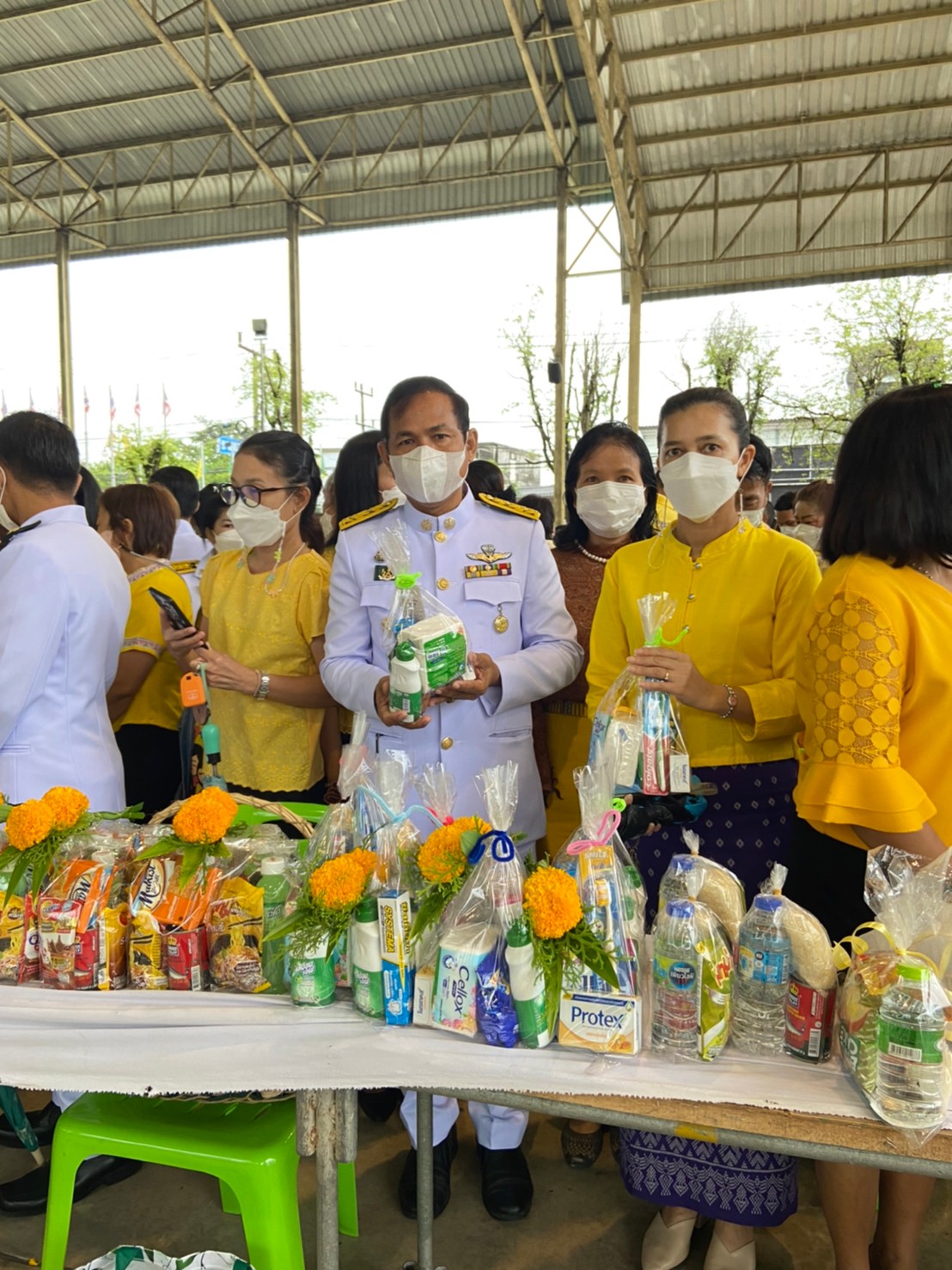 ประมงจังหวัดพัทลุง ร่วมพิธีทำบุญตักบาตรถวายพระราชกุศล  เนื่องในวันคล้ายวันสวรรคต พระบาทสมเด็จพระบรม ชนกาธิเบศร มหาภูมิพลอดุลยเดชมหาราช  บรมนาถบพิตร 13 ตุลาคมของทุกปี..คลิก