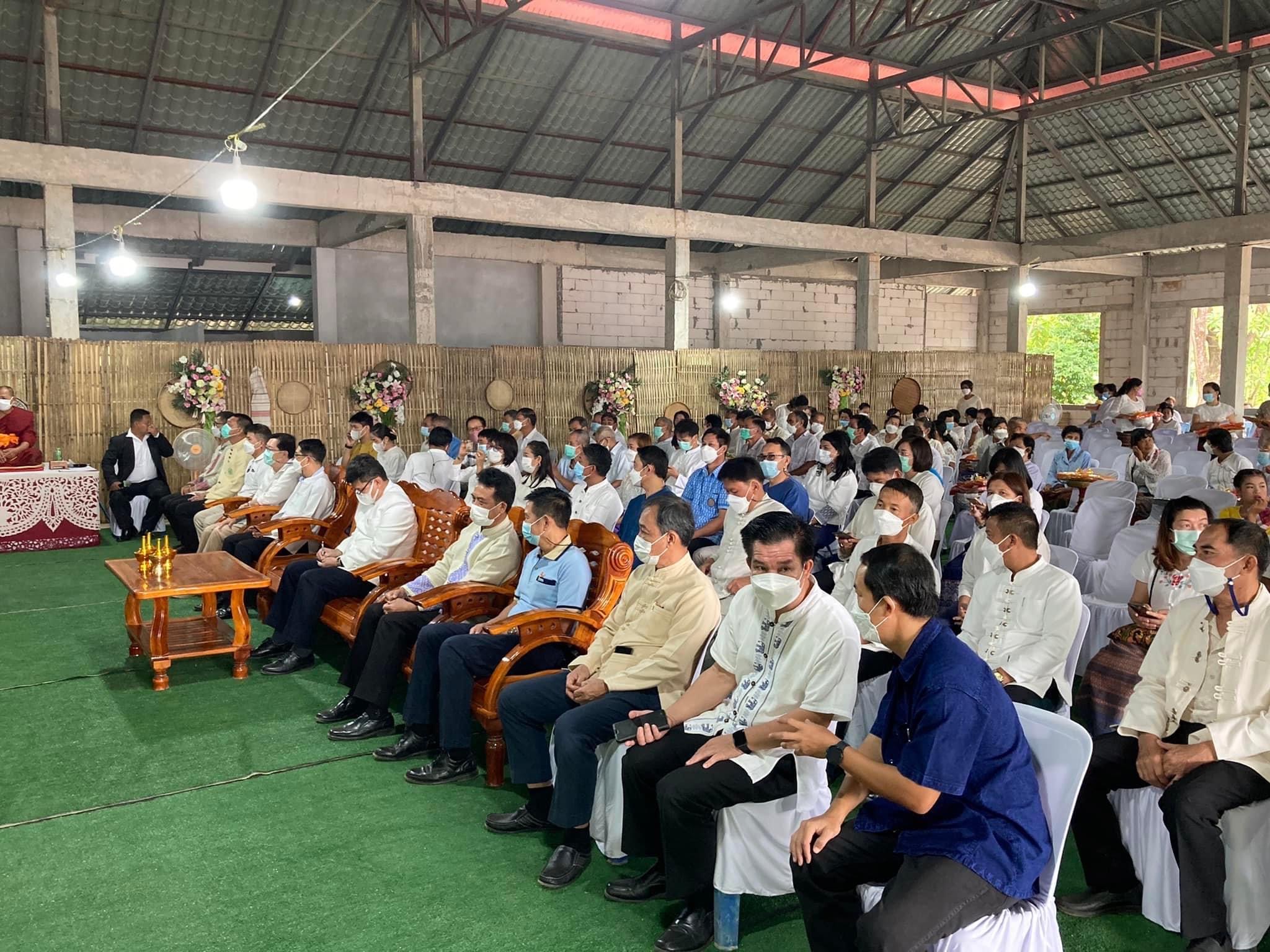 วันศุกร์ที่ 21 ตุลาคม 2565 เวลา 09.00 น. นายอาคม จันทพันธ์ เจ้าพนักงานประมงอาวุโส รักษาราชการแทน ประมงจังหวัดน่าน พร้อมด้วยข้าราชการ และเจ้าหน้าที่ สำนักงานประมงจังหวัดน่าน ร่วมงานทอดกฐินสามัคคีมหากุศล ประจำปี 2565..คลิก