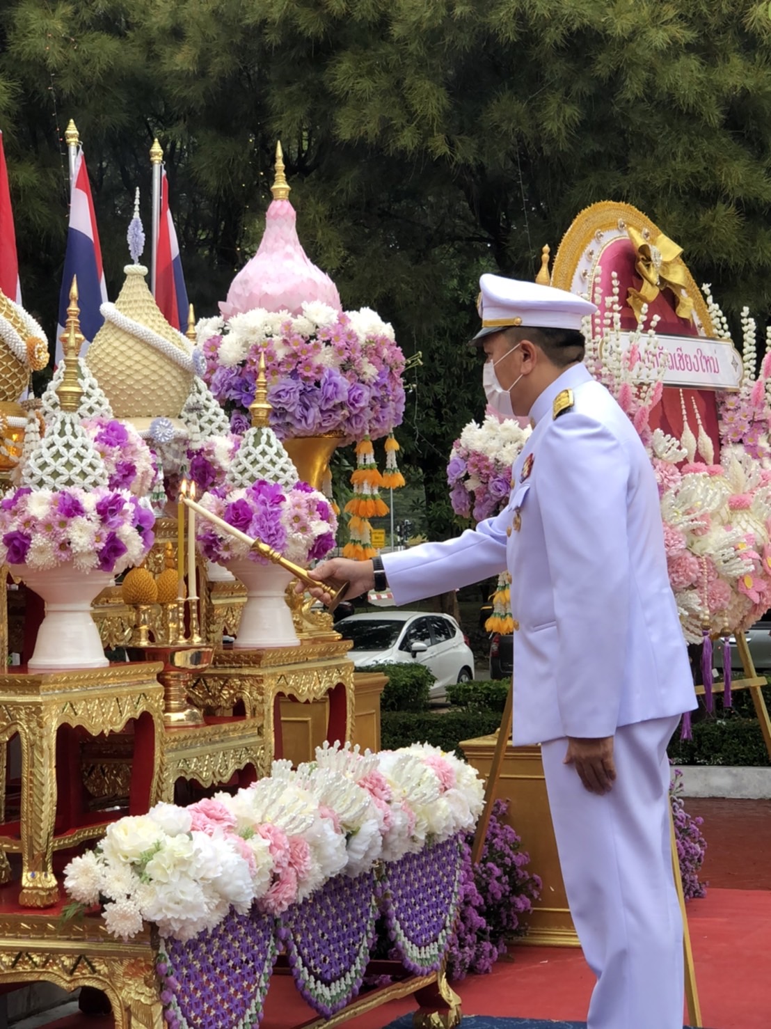 ร่วมพิธีน้อมรำลึกในพระมหากรุณาธิคุณ เนื่องในวันคล้ายวันสวรรคตพระบาทสมเด็จพระจุลจอมเกล้าเจ้าอยู่หัว..คลิก