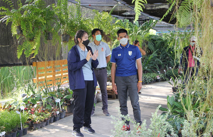ศูนย์ศึกษาการพัฒนาอ่าวคุ้งกระเบนฯ เข้าศึกษาดูงาน “ ด้านการบริหารจัดการร้านจำหน่ายผลิตภัณฑ์ ” และ “ การส่งเสริมการตลาดให้แก่กลุ่มเกษตรกร ” ณ ศูนย์ศึกษาการพัฒนาห้วยทรายอันเนื่องมาจากพระราชดำริ จ.เพชรบุรี..คลิก