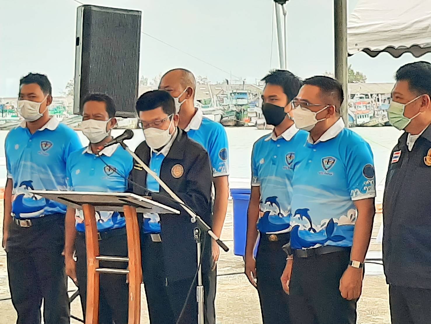 นายบัญชา สุขแก้ว รองอธิบดีกรมประมง เข้าร่วมพิธีเปิดและกล่าวรายงานในการจัดเสวนาเผยแพร่ประชาสัมพันธ์เพื่อสร้างจิตสำนึกการอนุรักษ์สัตว์ทะเลเลี้ยงลูกด้วยนม..คลิก