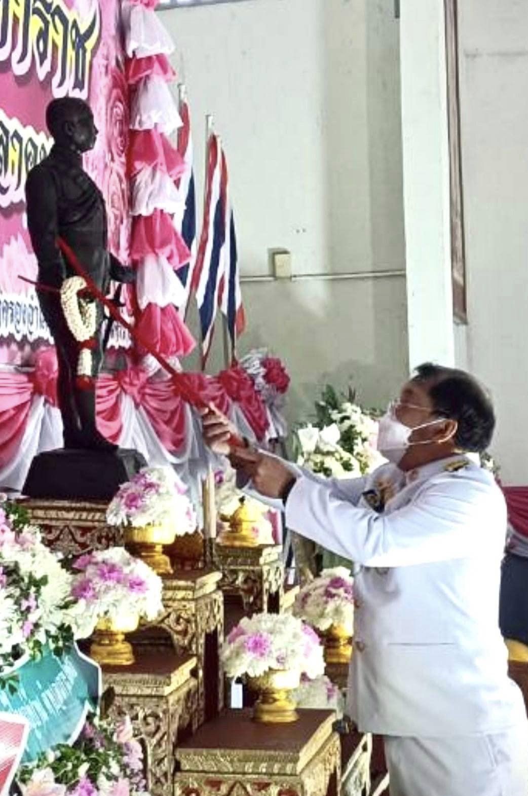 ประมงอำเภอปากพลี ร่วมกิจกรรมน้อมรำลึกเนื่องในวันคล้ายวันสวรรคตของพระบาทสมเด็จพระจุลจอมเกล้าเจ้าอยู่หัว รัชกาลที่ 5 “วันปิยมหาราช”..คลิก