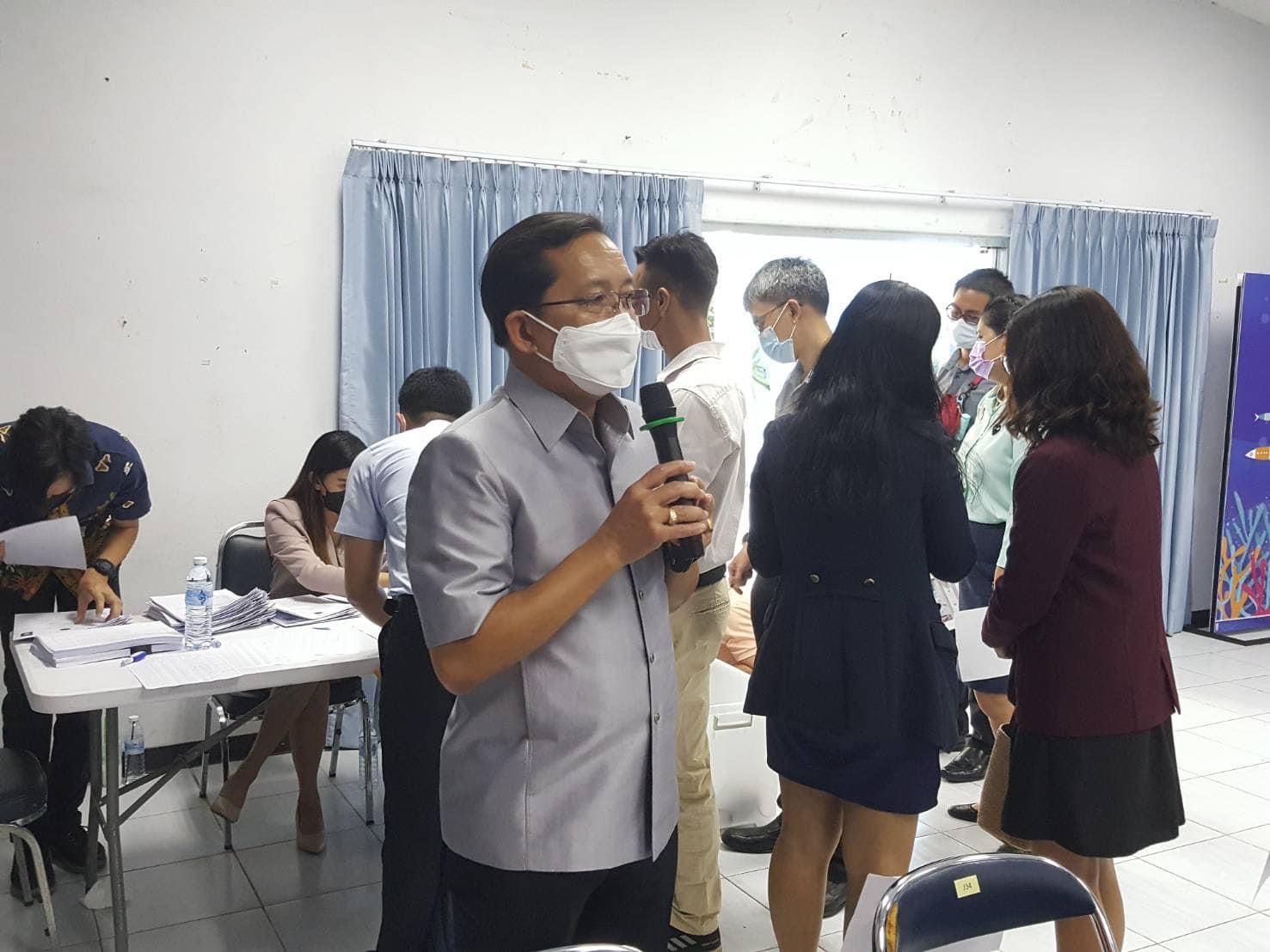 นายเฉลิมชัย สุวรรณรักษ์ อธิบดีกรมประมง ตรวจความเรียบร้อยในการสอบแข่งขันเพื่อบรรจุและแต่งตั้งบุคคลเข้ารับราชการในตำแหน่งนักวิชาการประมงปฏิบัติการ..คลิก